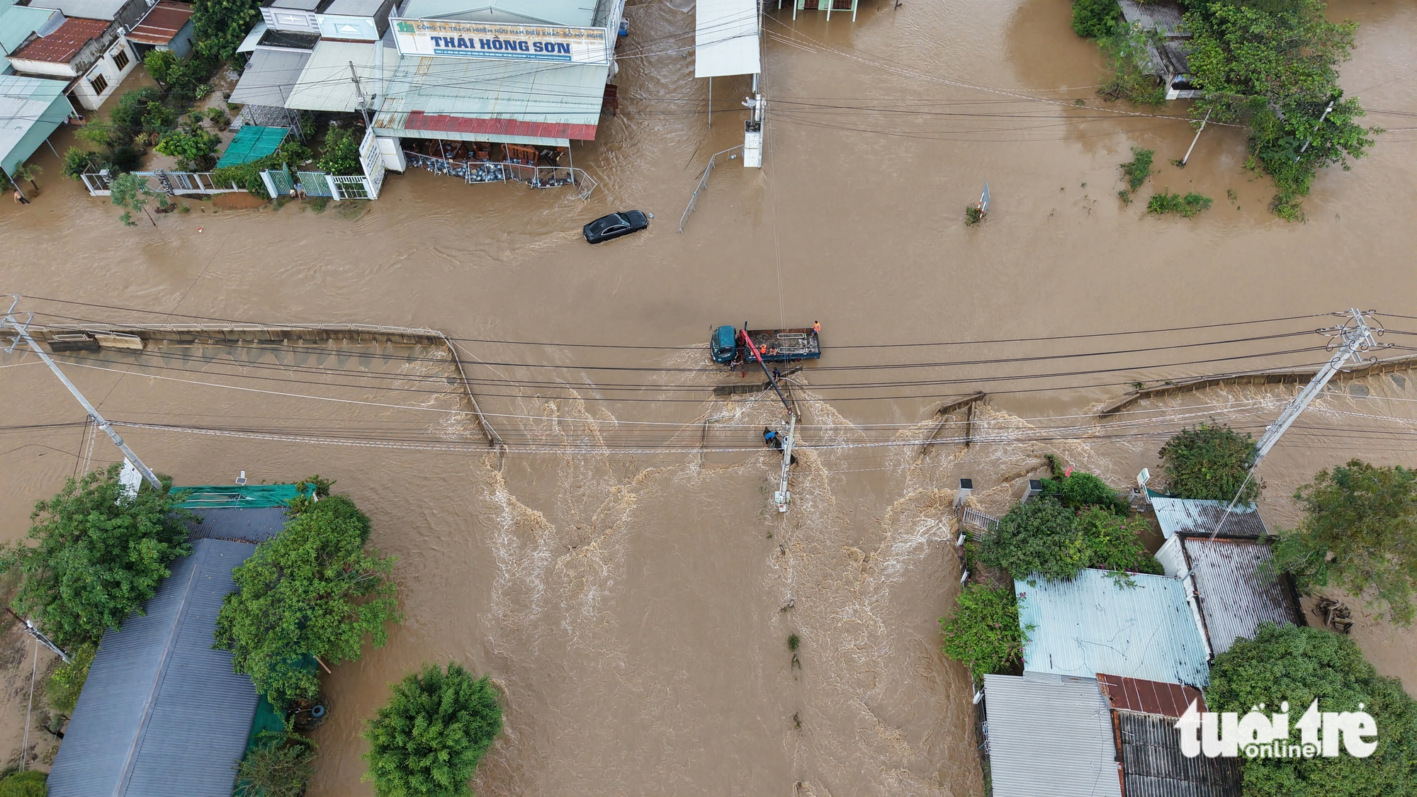 多条国道1号线和经过平顺旧省的高速公路路段严重积水