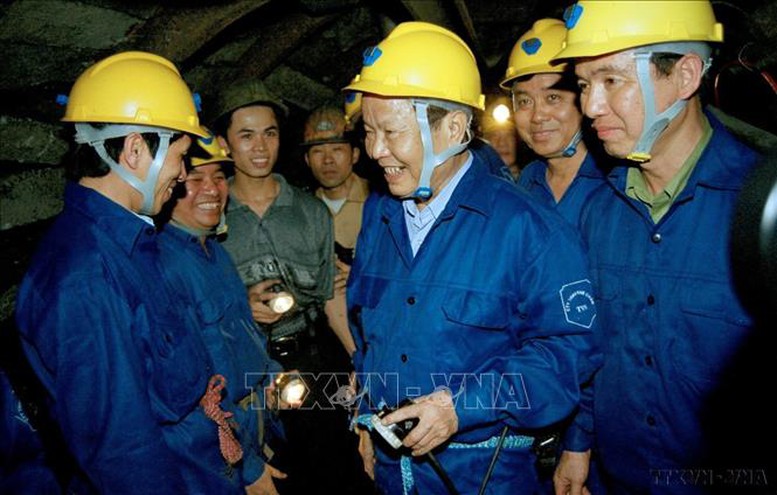 前国家主席陈德良 - 为国家革新与发展事业做出重要贡献的领导人