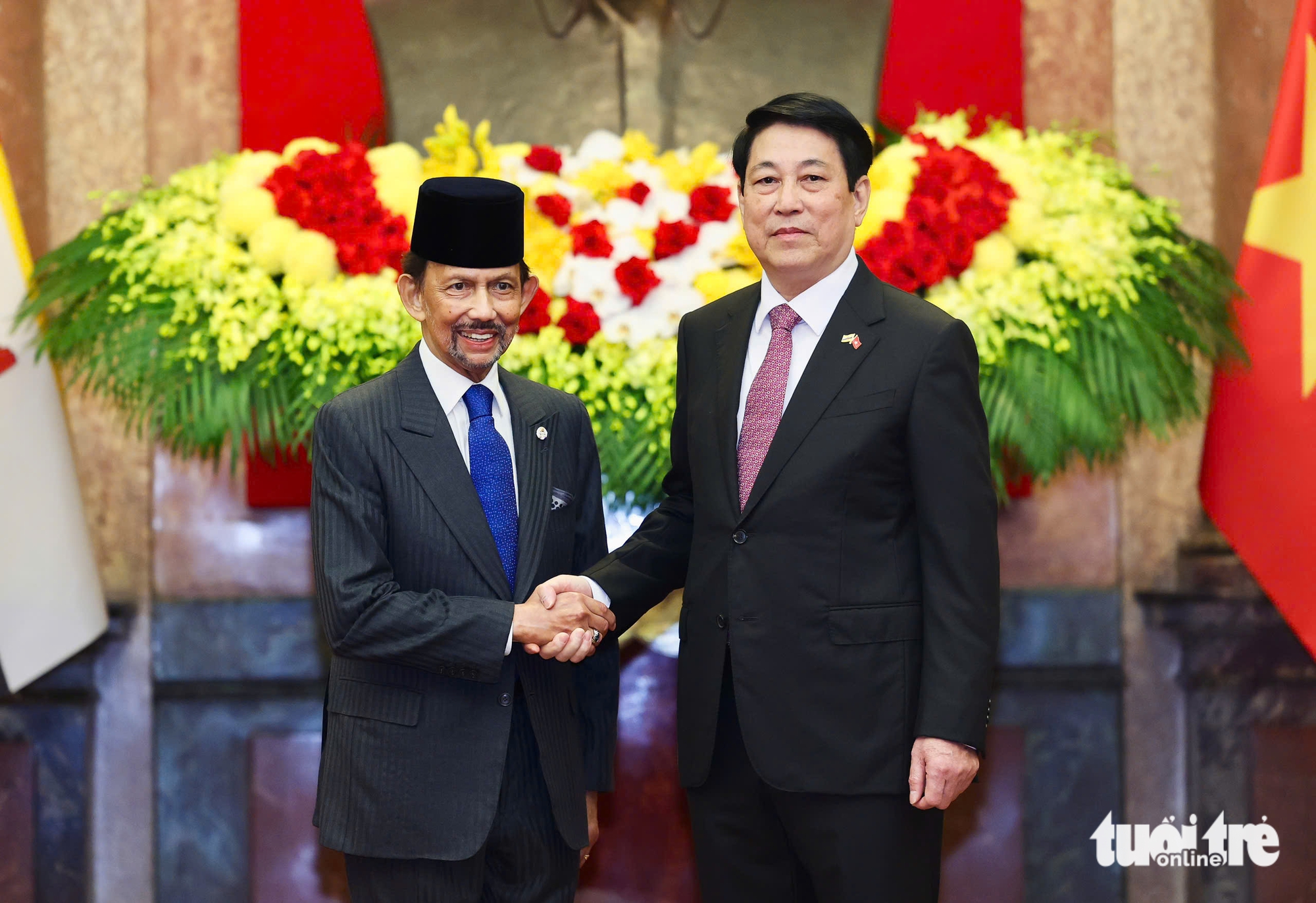 国家主席梁强主持迎接文莱苏丹仪式