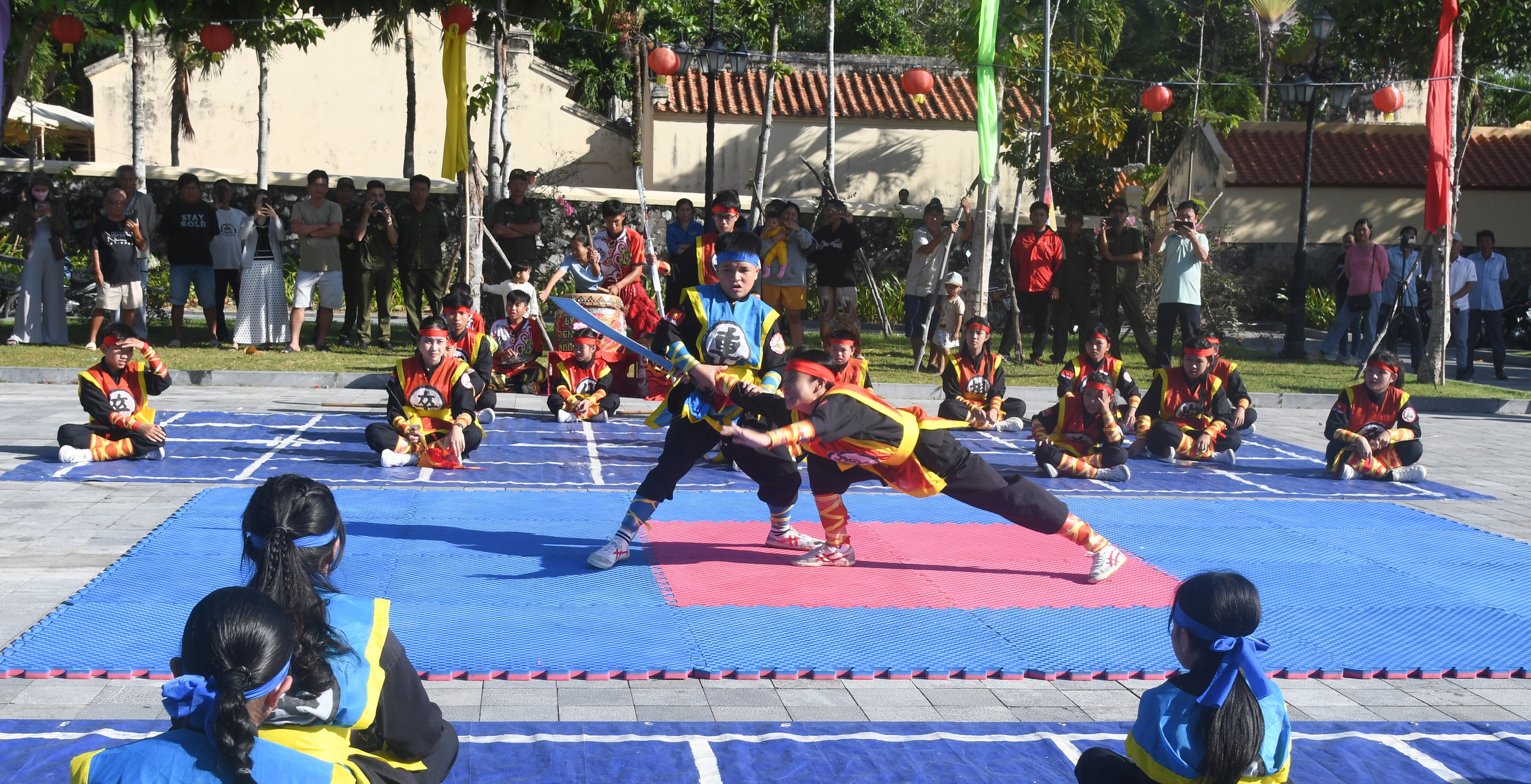 河仙独特的武术人棋比赛