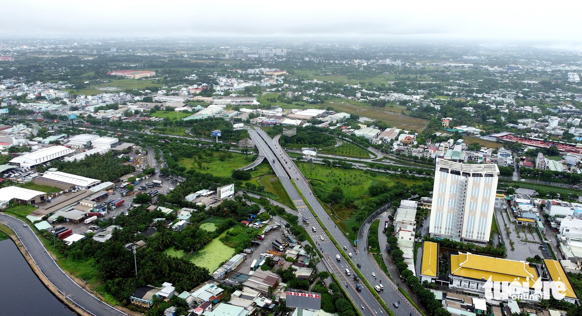 西宁省海山-新都道路航拍，等待连接胡志明市武文杰延长线