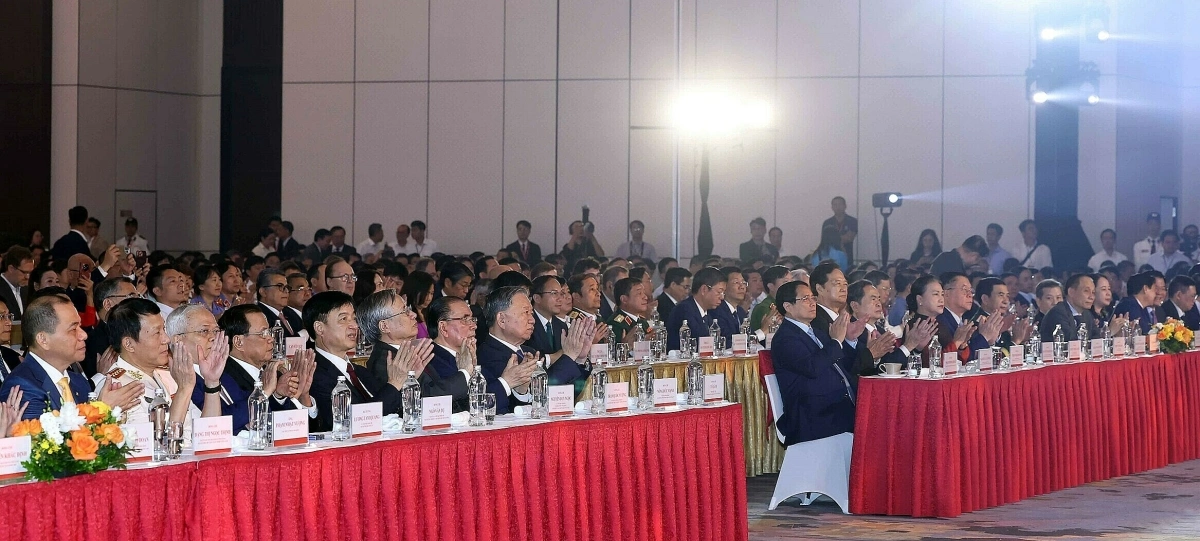 总书记、总理参观国家成就展览