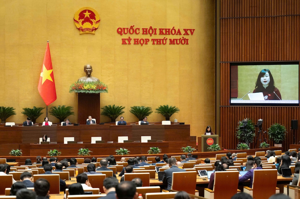 从2026年起提高医疗保险支付水平，从2030年起免除住院费用