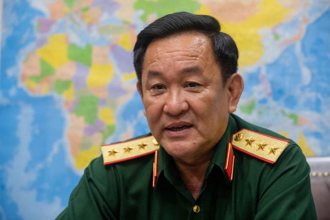 两名国防部副部长延长任职时间