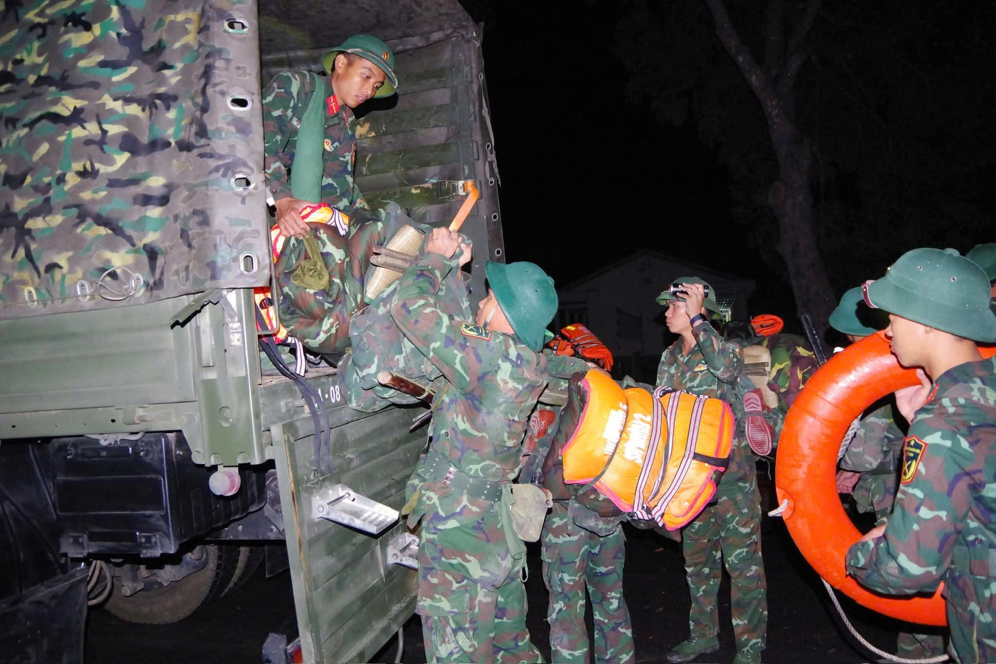 部队凌晨3点出征，第五军区司令要求得乐、嘉莱、广义做好准备