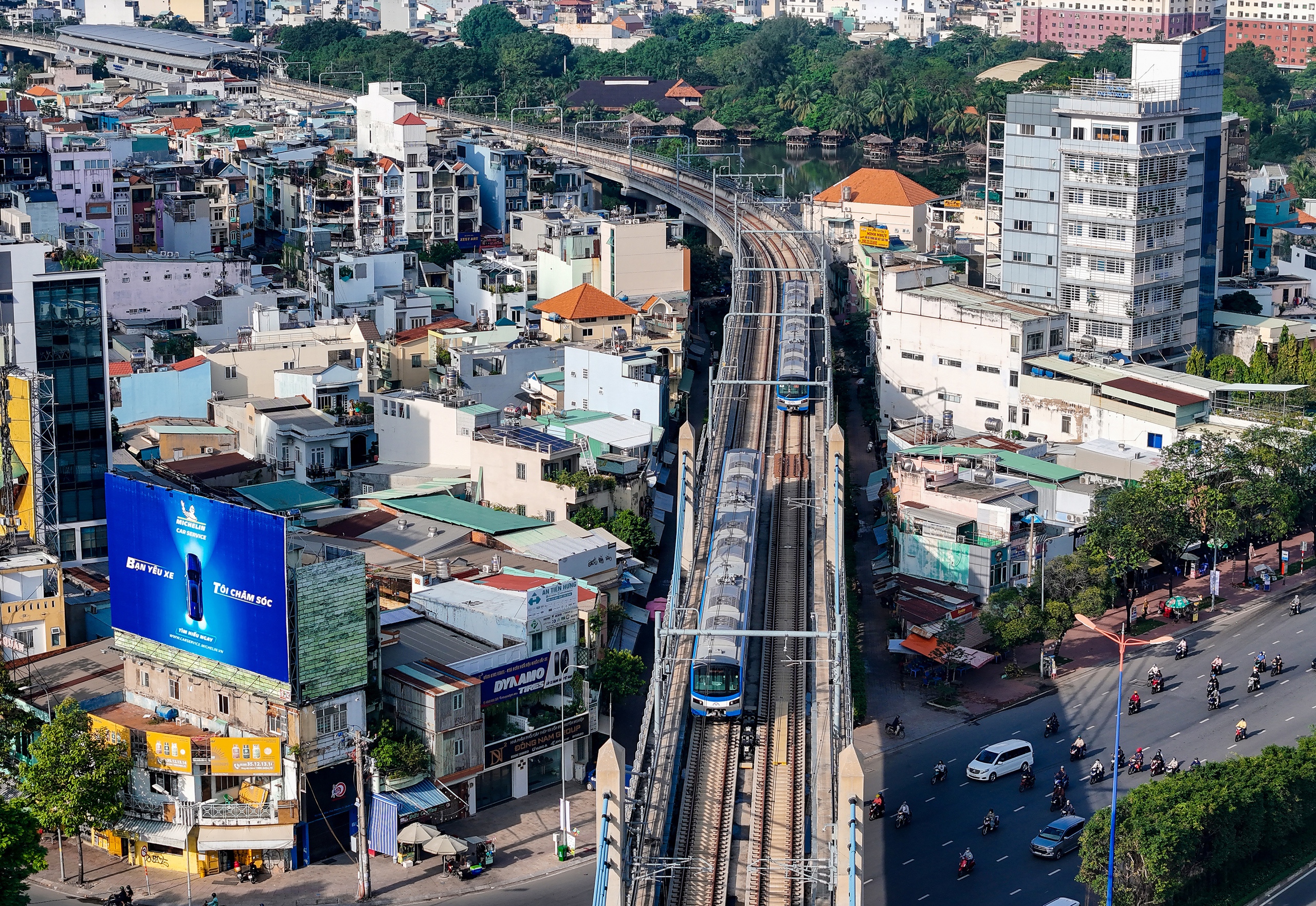 提议在Thủ Thiêm站、Long Bình、Long Trường仓库做TOD，参考广州地铁