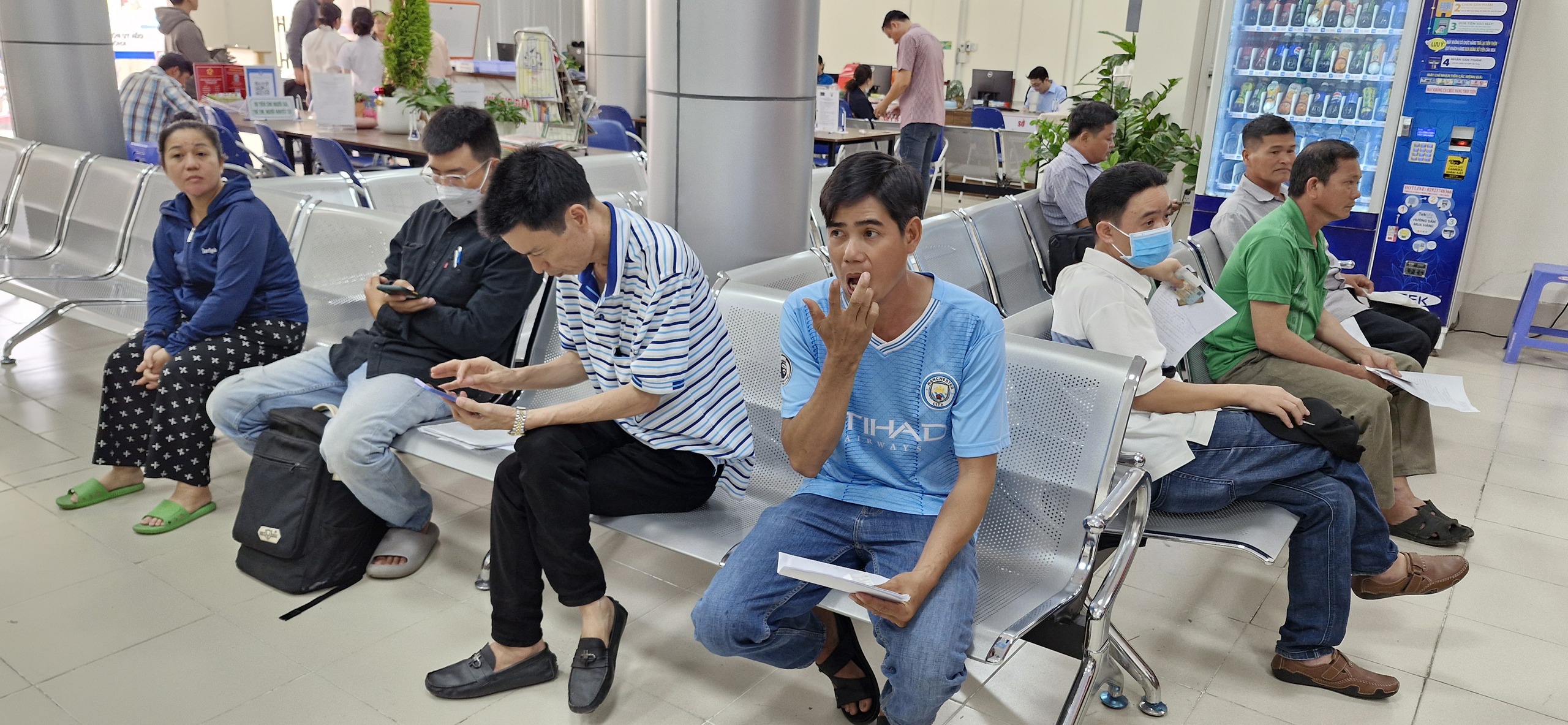 芹苴市民去哪里办理证件？