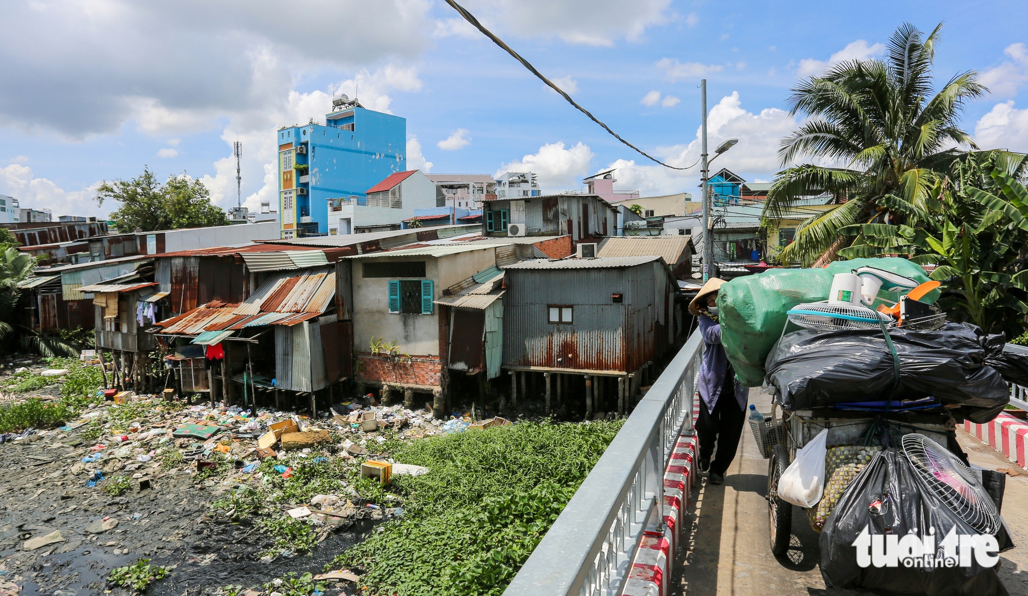 胡志明市建议中央支持10万亿越南盾以加快清除沿渠房屋