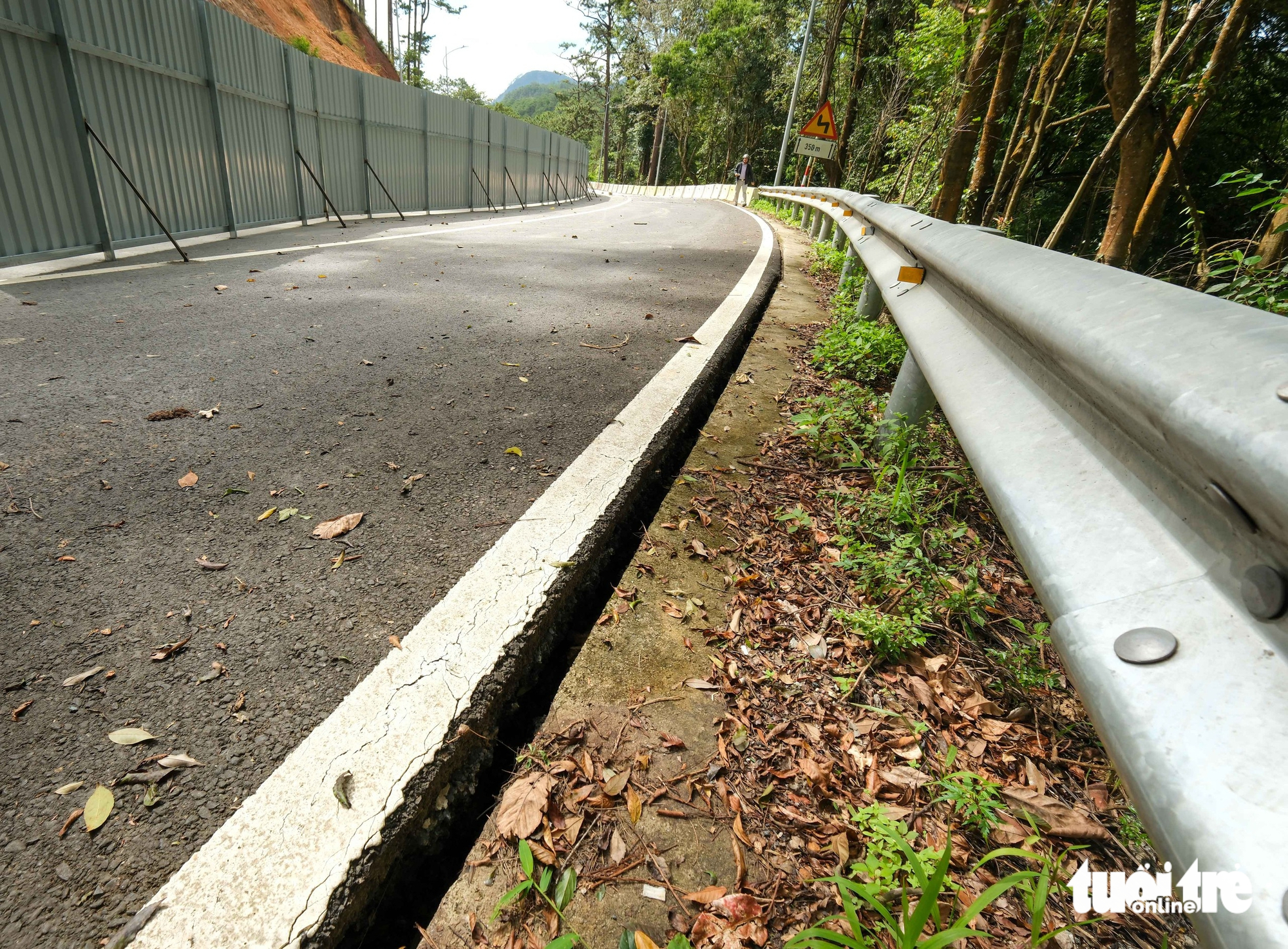 大叻Prenn山口尽管出现更多裂缝，仍按时通车