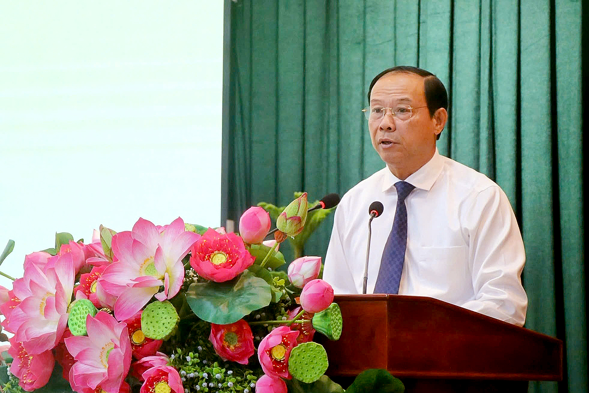 Bình Tiên 设定完成 Bình Tiên 桥路和 Hàng Bàng 运河土地回收目标