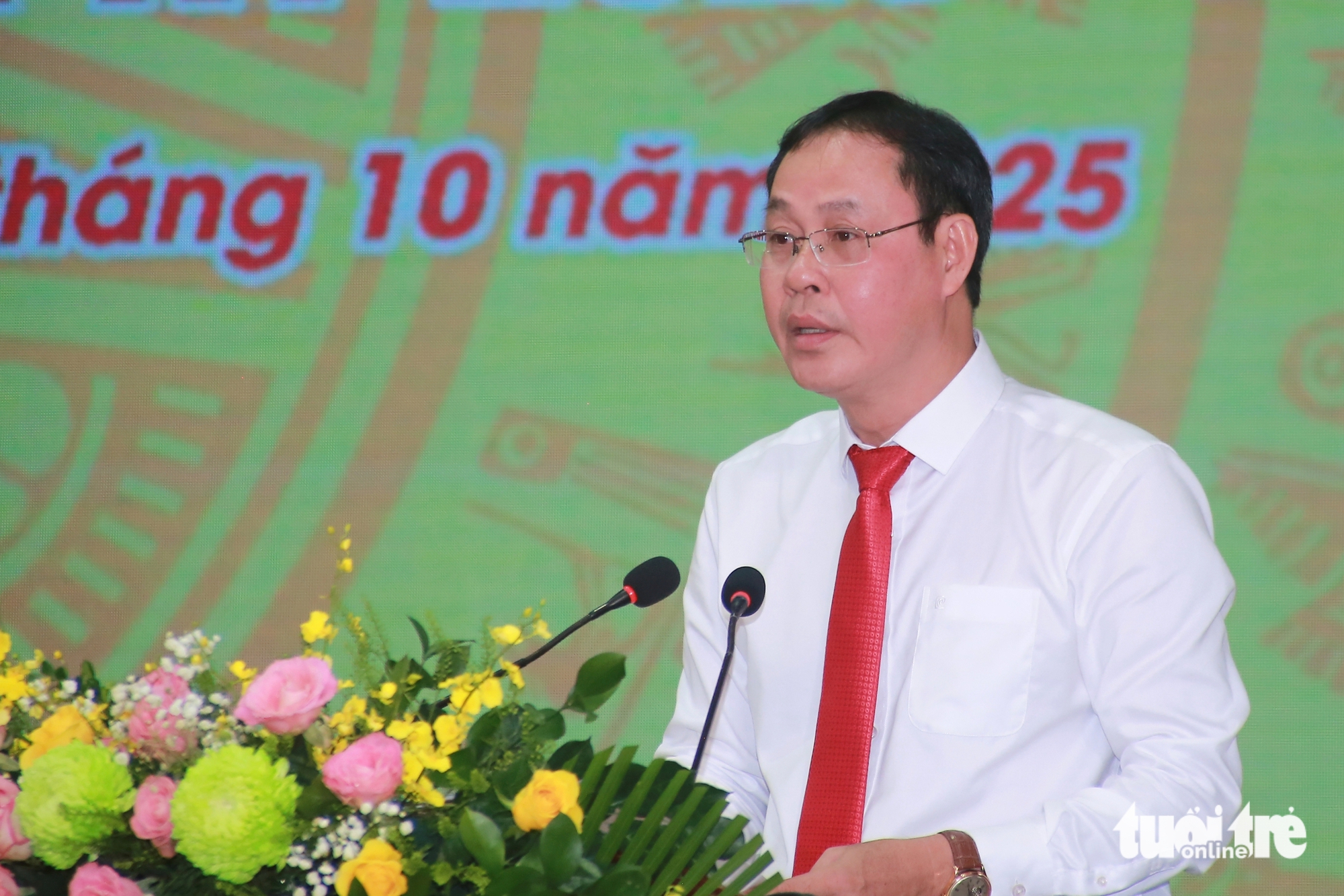古芝 - '钢铁之地铸成铜' 将阵线活动与人民的切实利益相结合