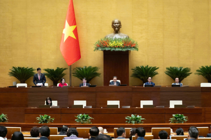 国会要求尽快按工作岗位支付公务员工资