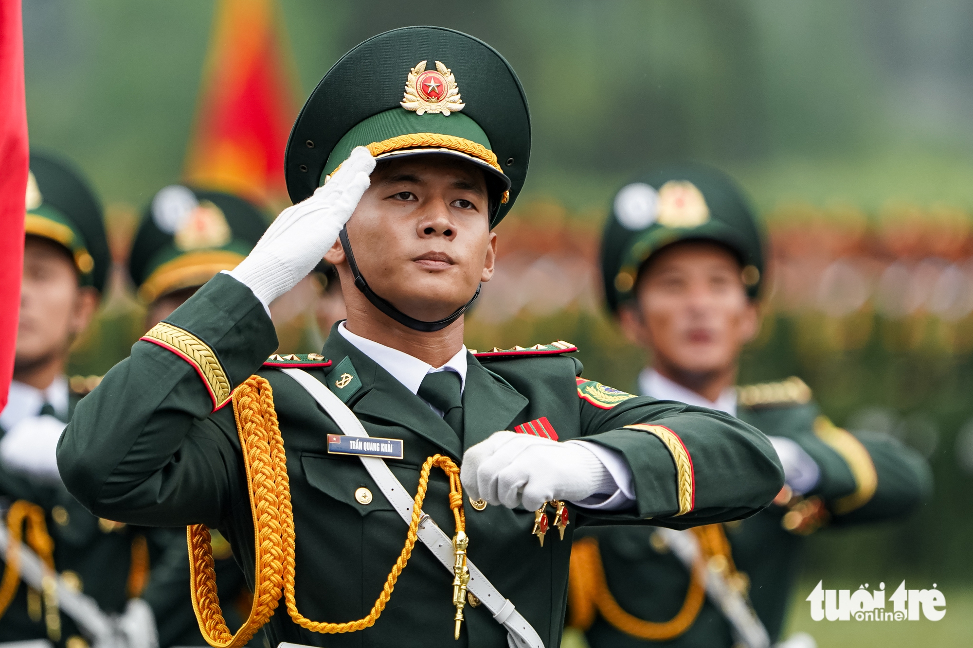 16,000名官兵在雨中参加阅兵总排练