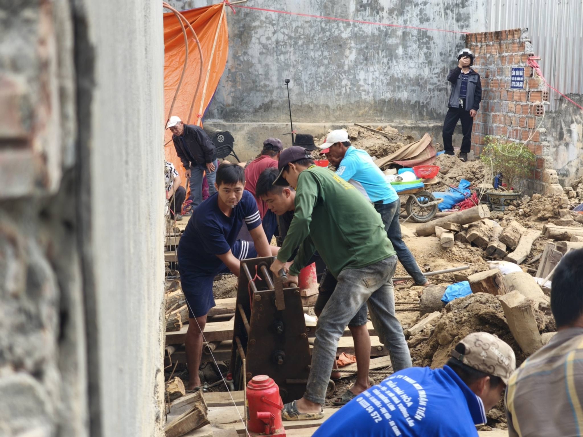 '神灯'已成功移动海防市建错在他人土地上的房屋'神灯'已成功移动海防市建错在他人土地上的房屋
