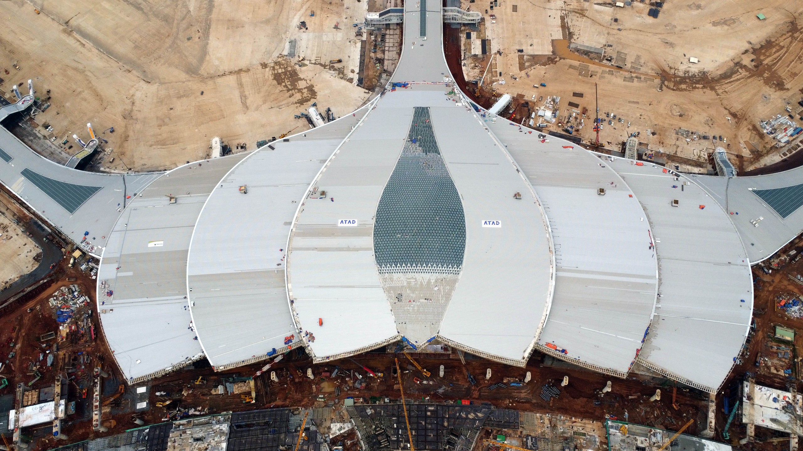 龙城机场：增加超过1000名人员以确保迎接首班航班