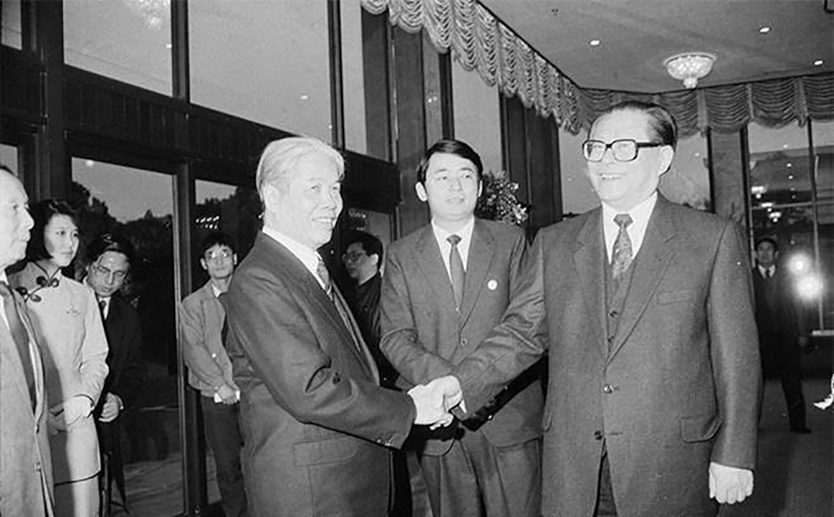 40年革新 - 越南在全球故事中
