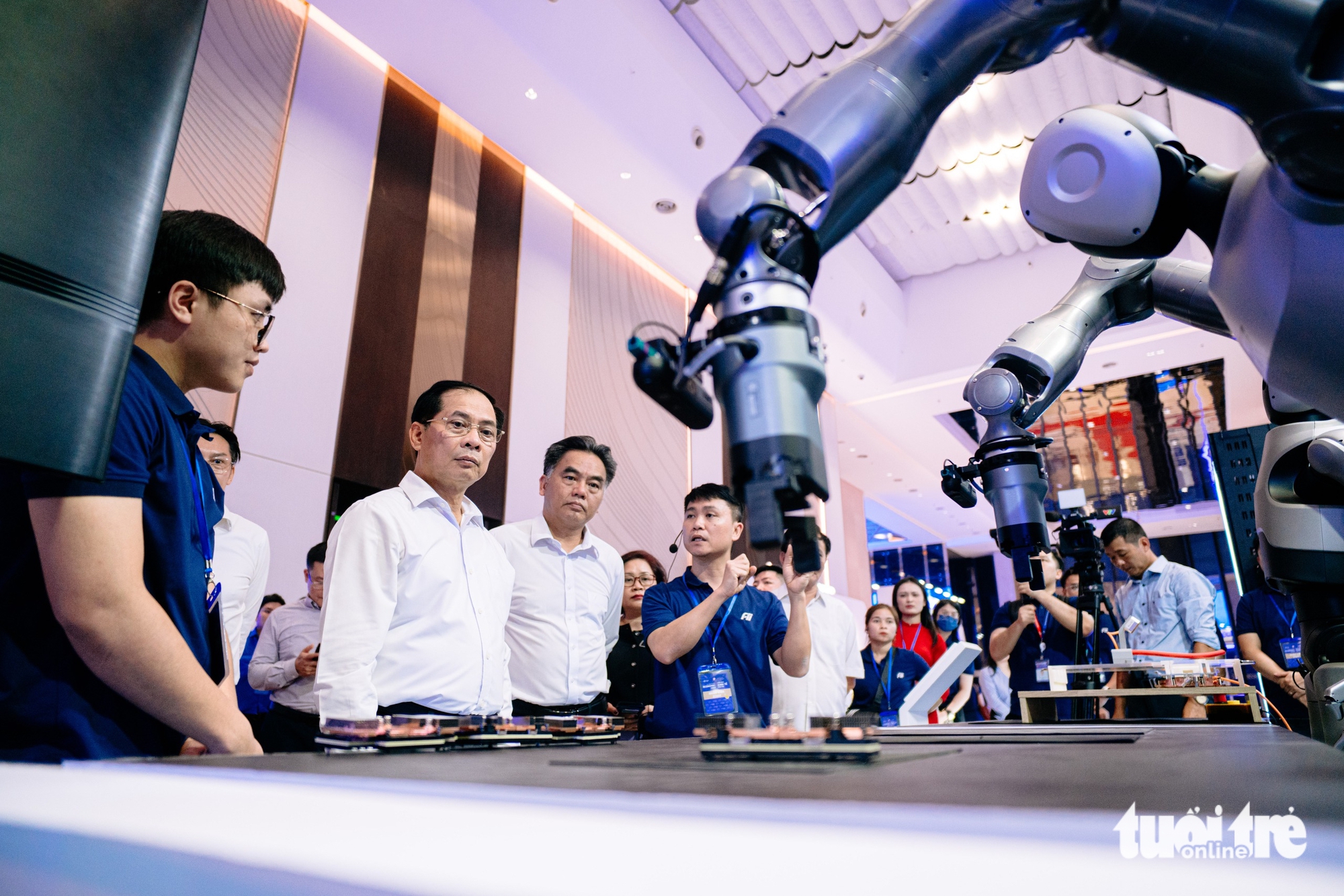 副总理裴青山检查秋季经济论坛最后准备工作