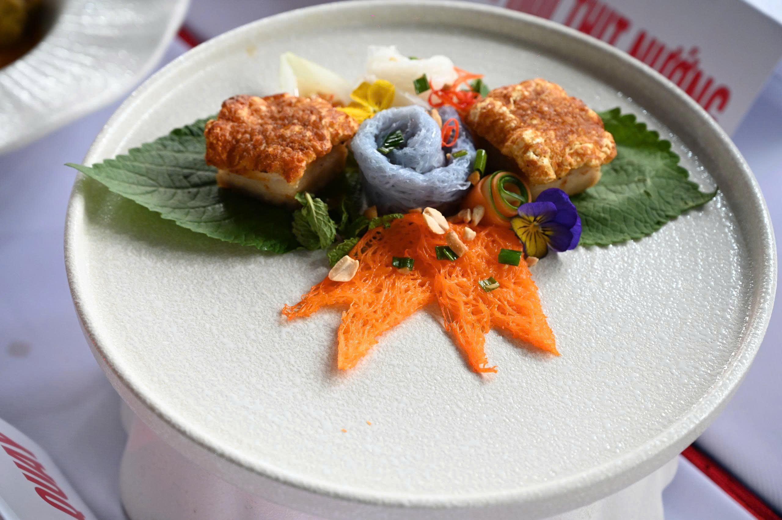 披萨河粉、五彩炒米粉……100道米线菜肴创纪录