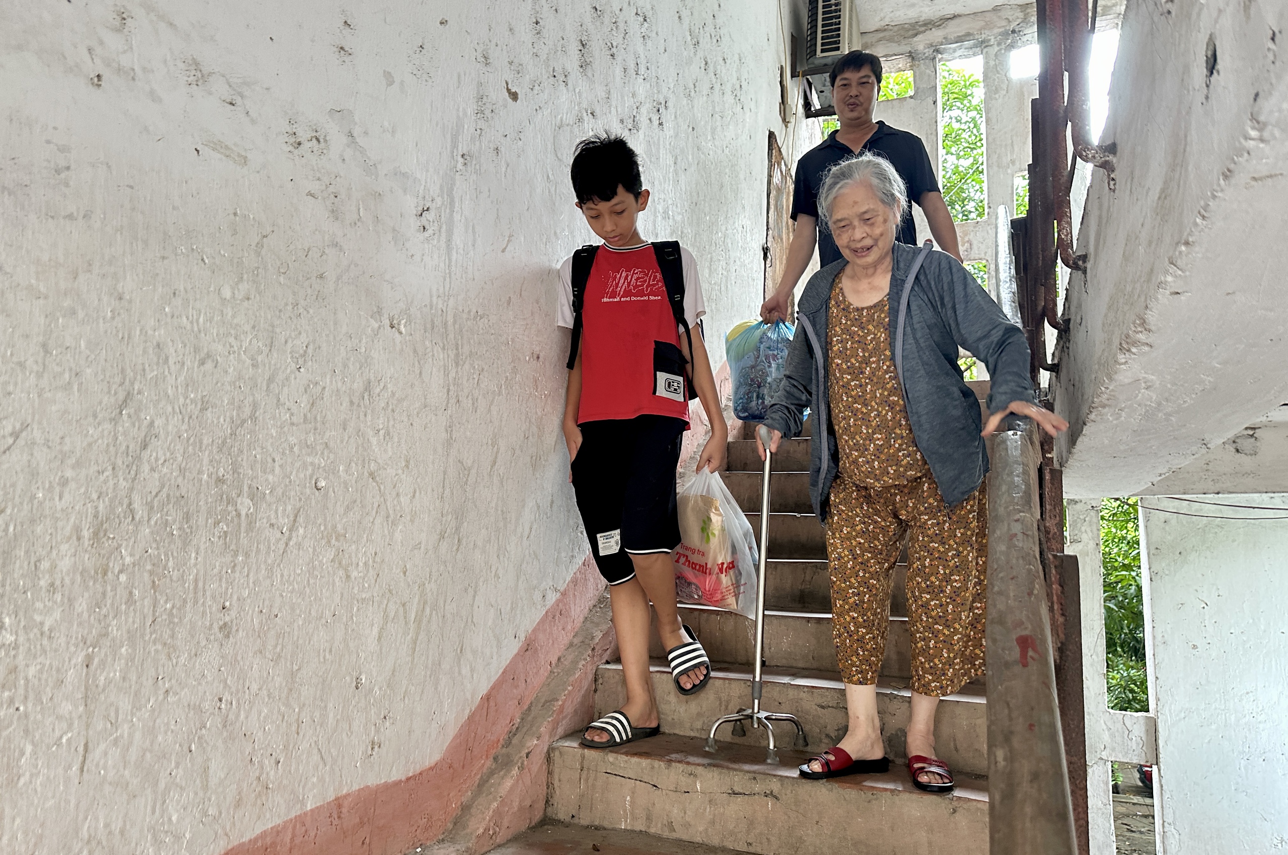 预计疏散超过32.5万居民以躲避5号台风