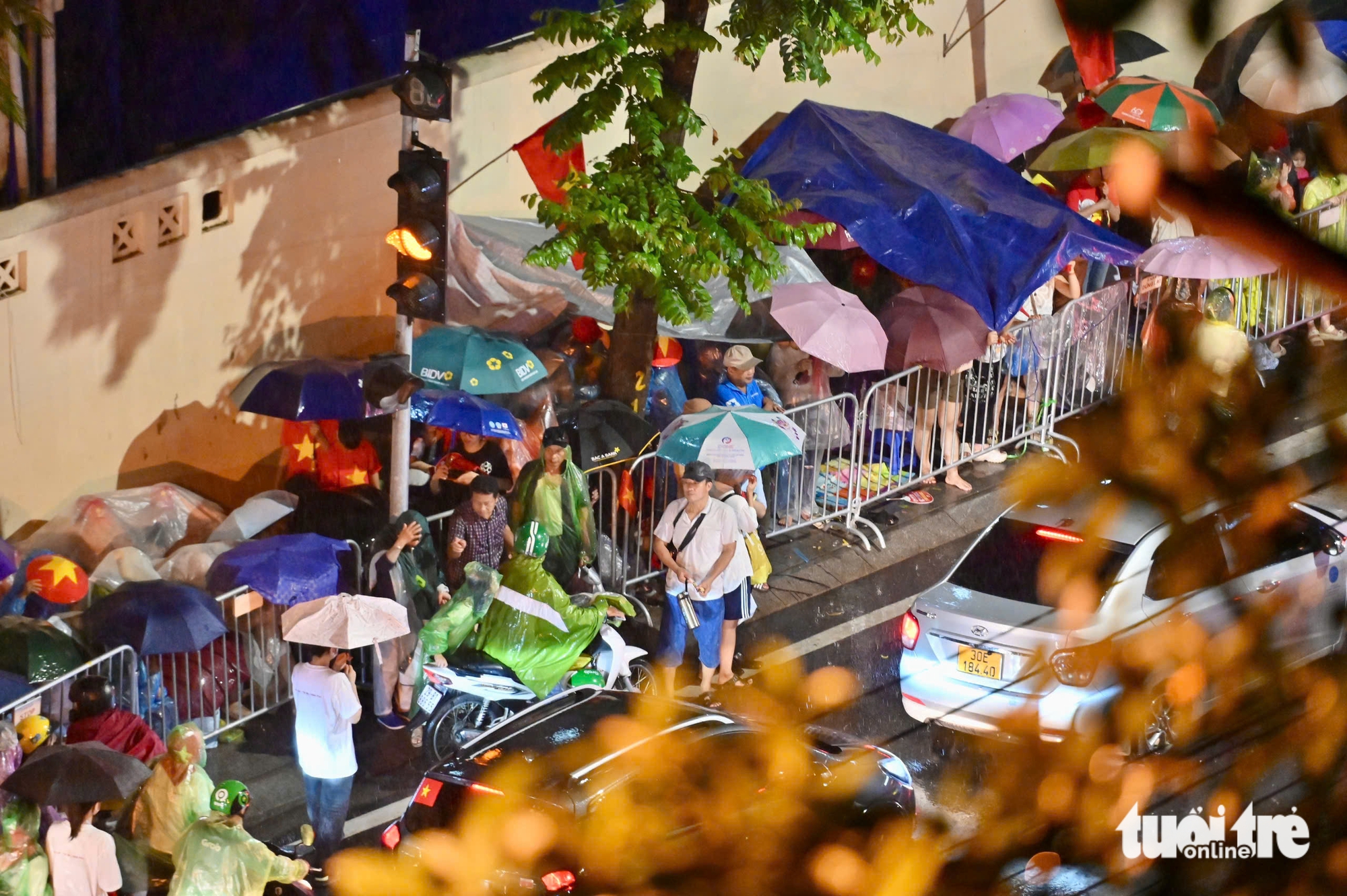禁止汽车进入巴亭广场区域，准备阅兵和游行总排练