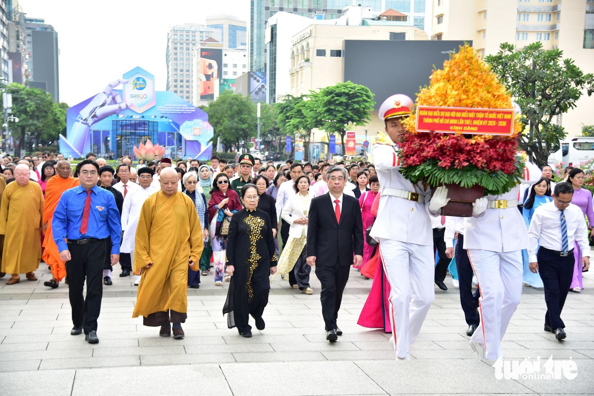 胡志明市越南祖国阵线代表大会代表参加多项有意义活动