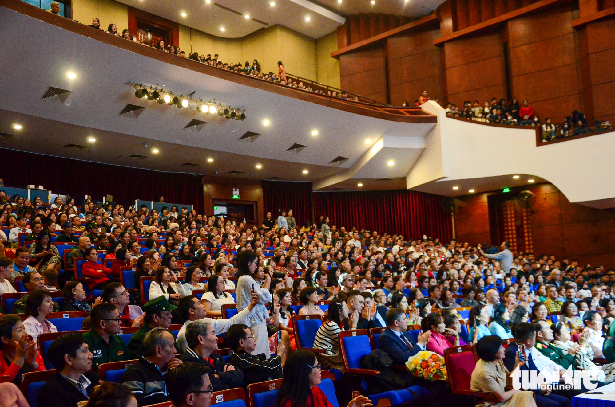 庆祝越俄建交75周年艺术交流晚会温暖举行