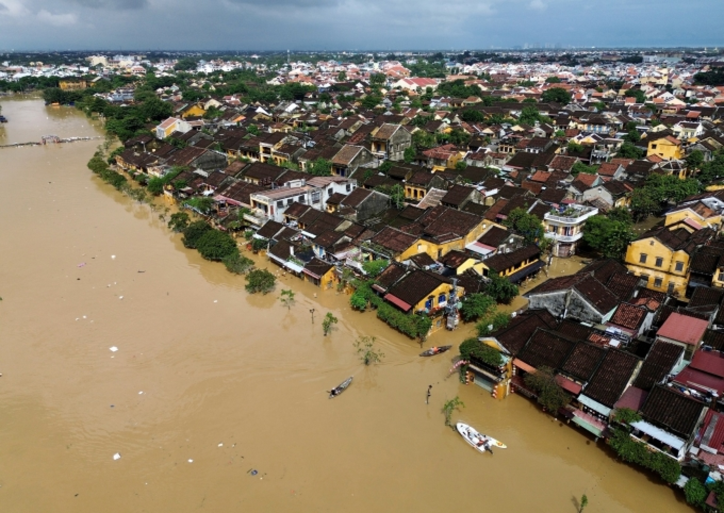 中部洪水导致28人死亡