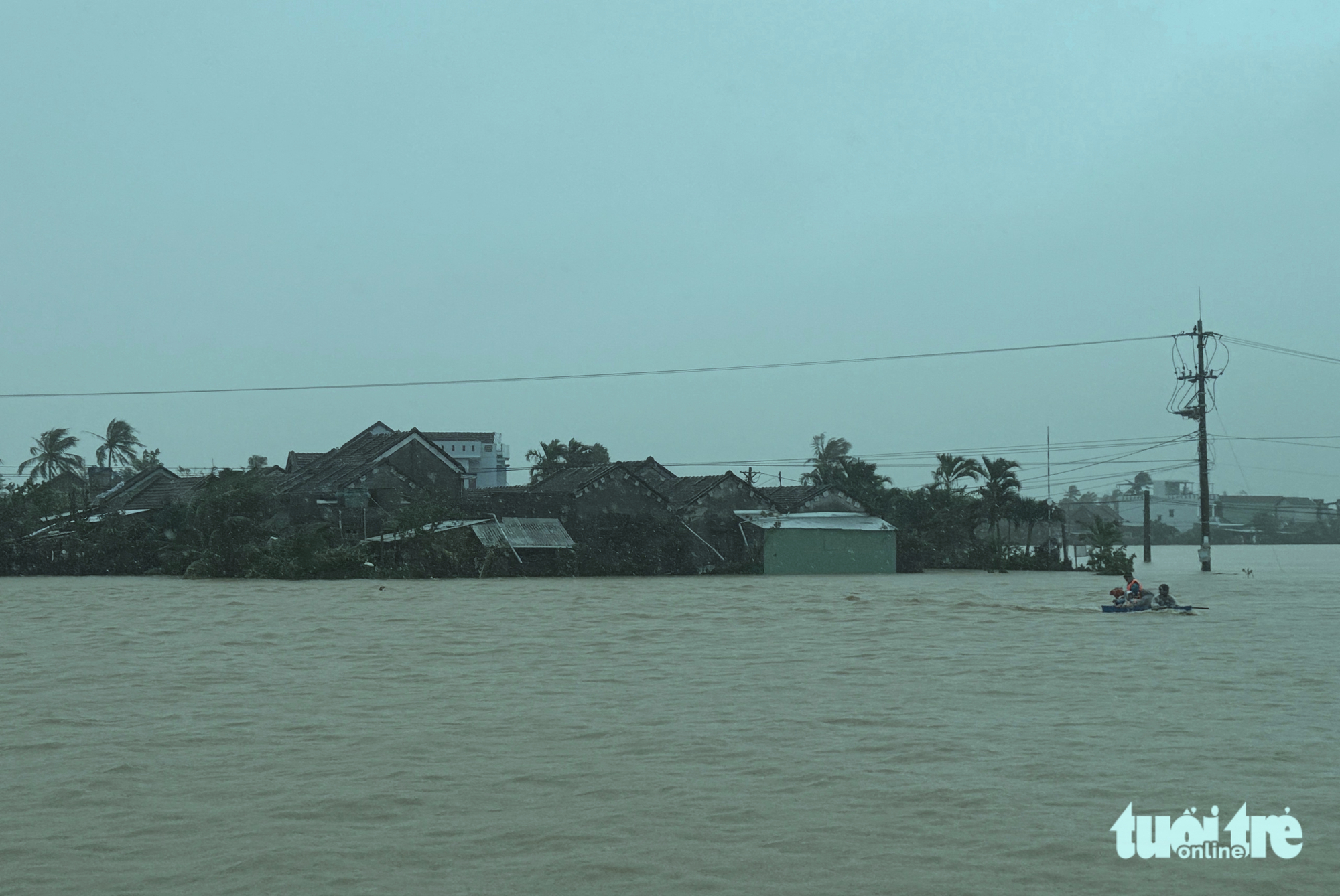 得乐省：数千户居民被困洪水中等待救援