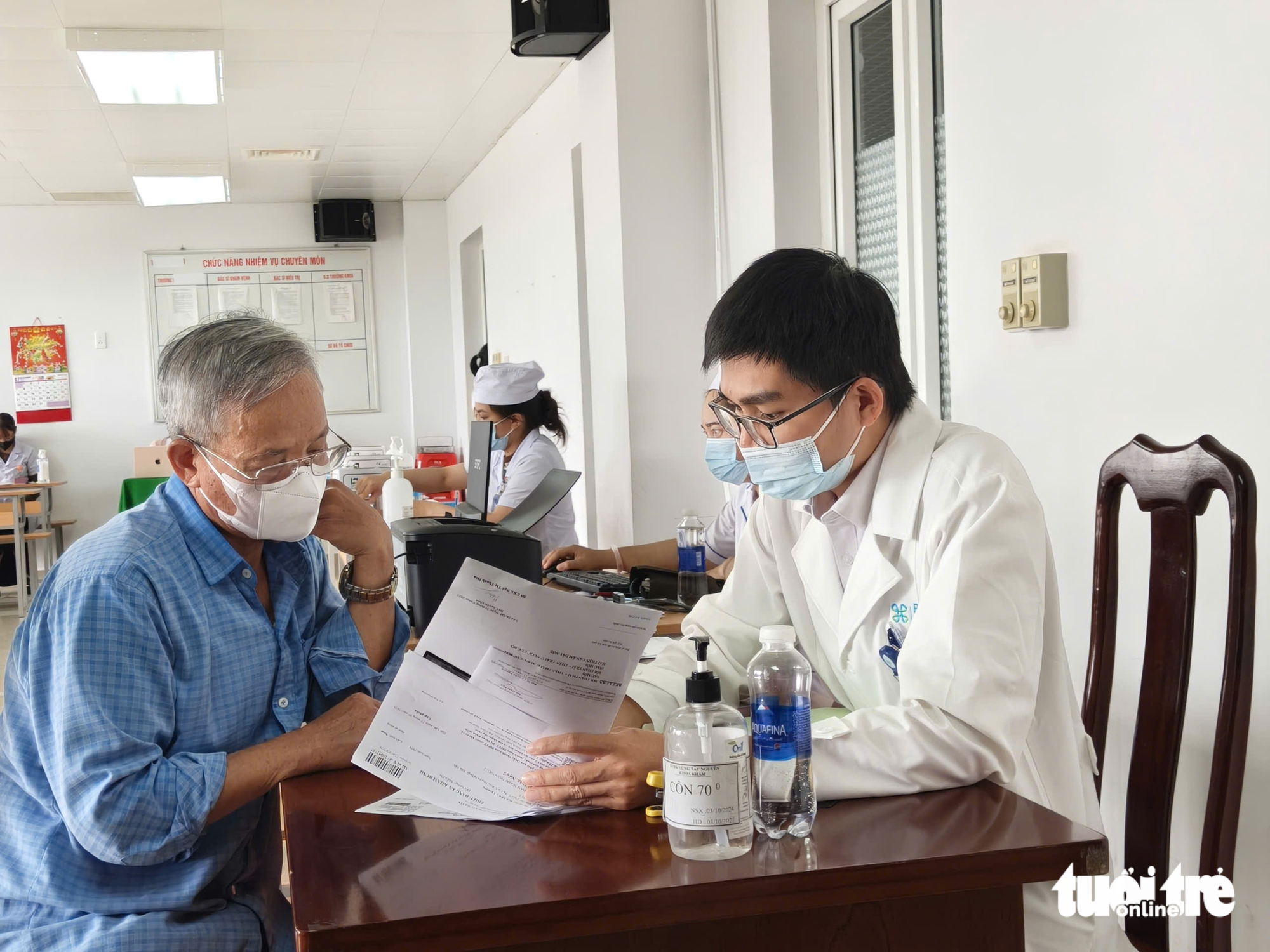 虚报碎石病例案：患者因8次住院治疗仍未痊愈而愤慨