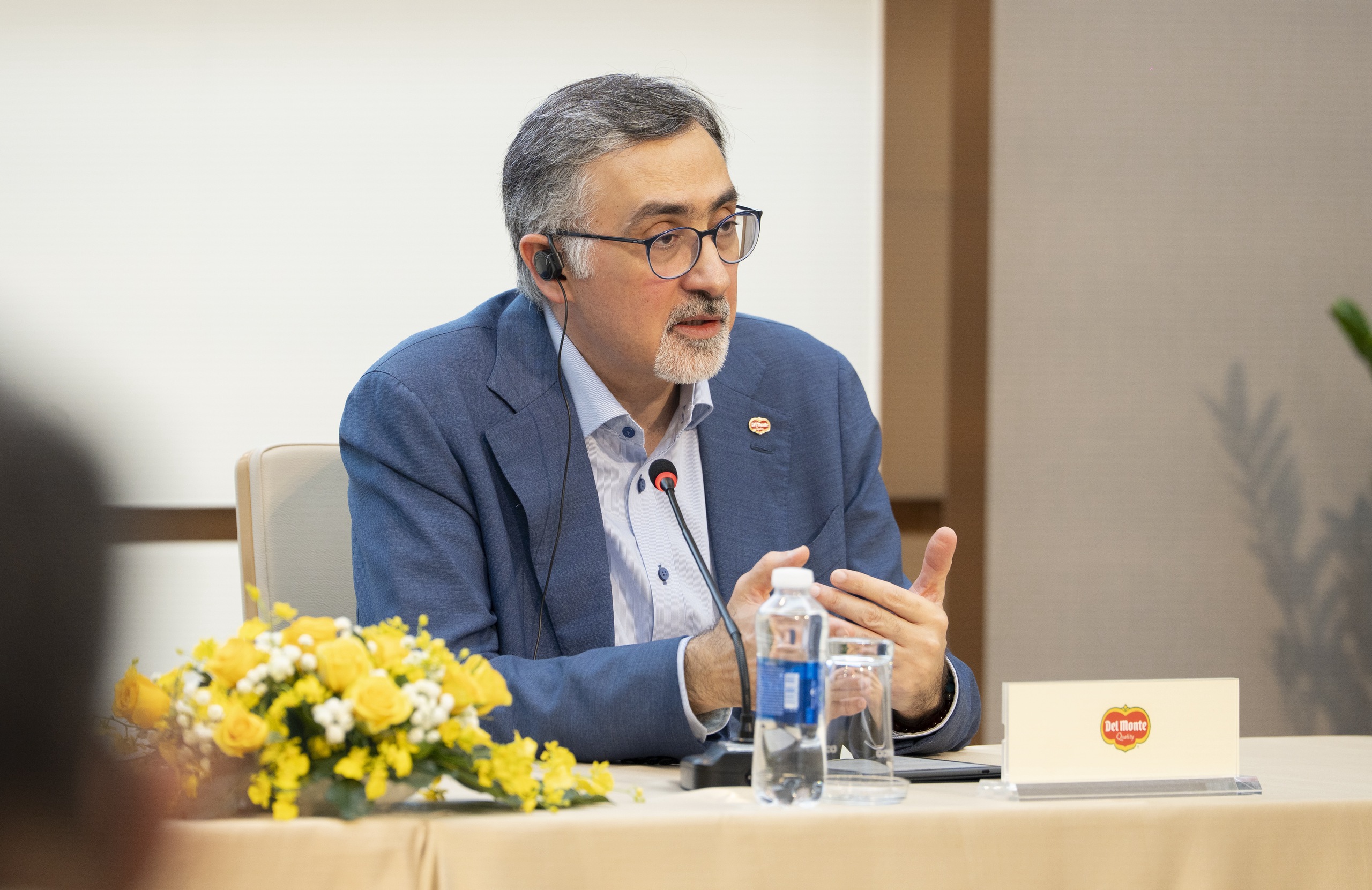 继香蕉之后，亿万富翁陈伯阳瞄准种植每颗320万越南盾的菠萝