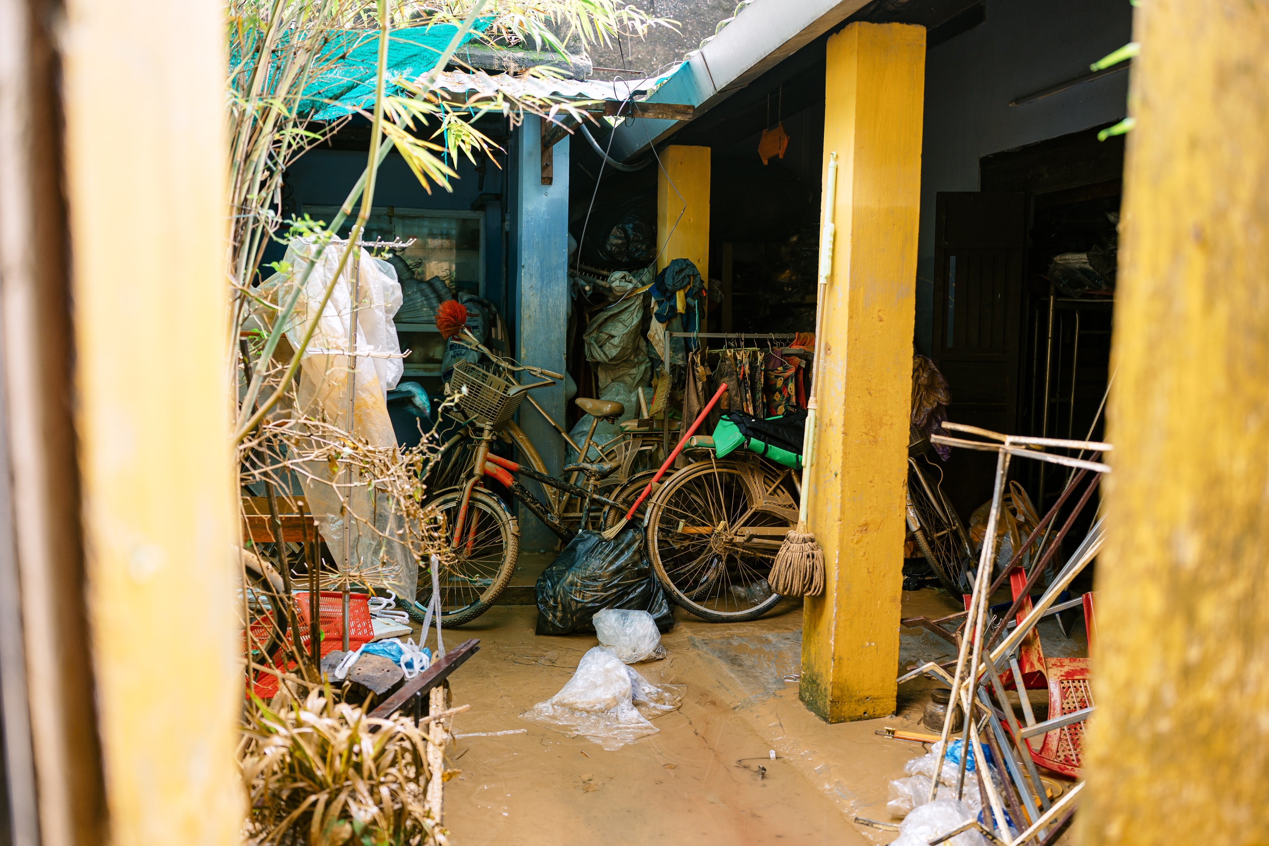 会安居民用油漆标记新洪水记录，自1964年辰年大灾难以来