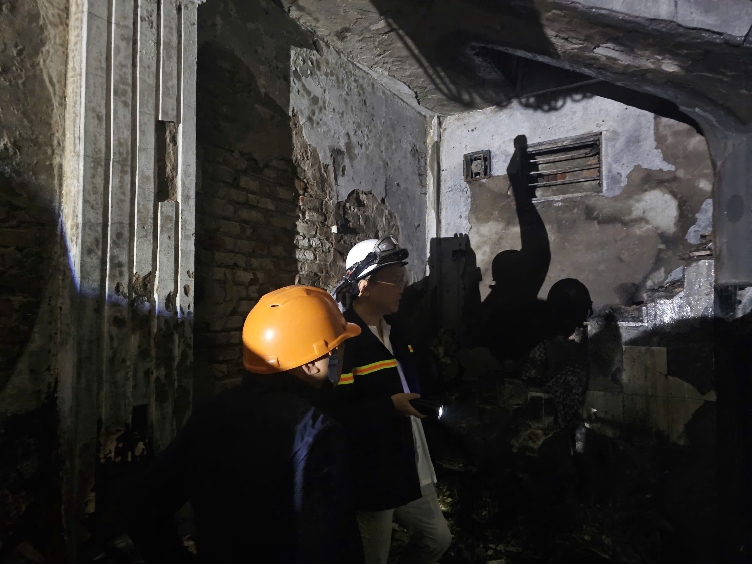 房屋火灾致5人死亡：求救声回荡约1分钟后戛然而止