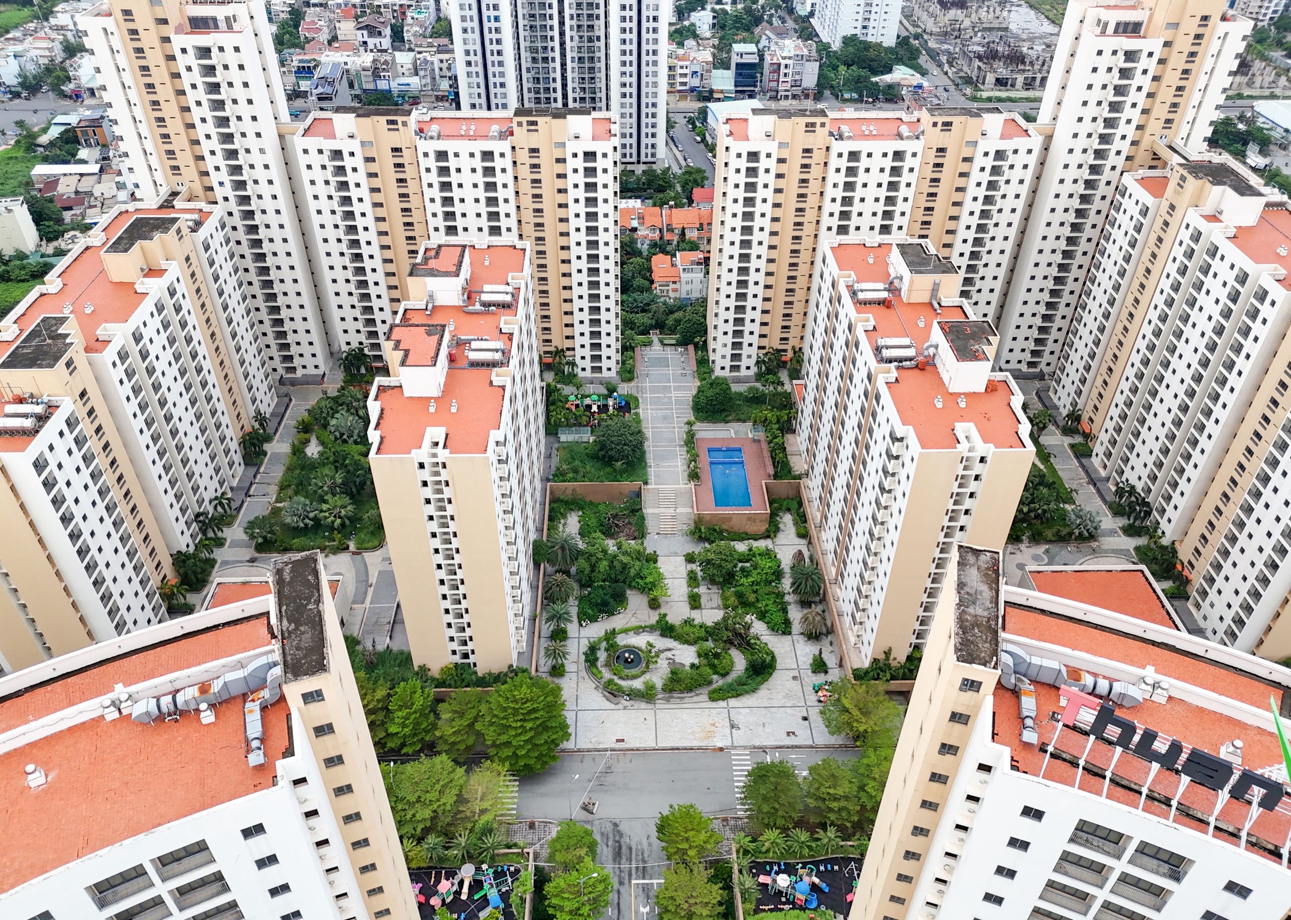 许多单位销售、收取未具备法律手续的公寓定金，胡志明市建设局怎么说？