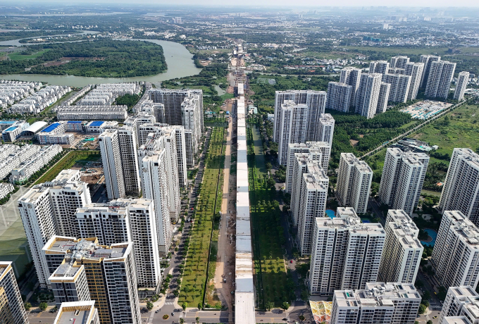 连接胡志明市与龙城机场的‘救援’高速公路