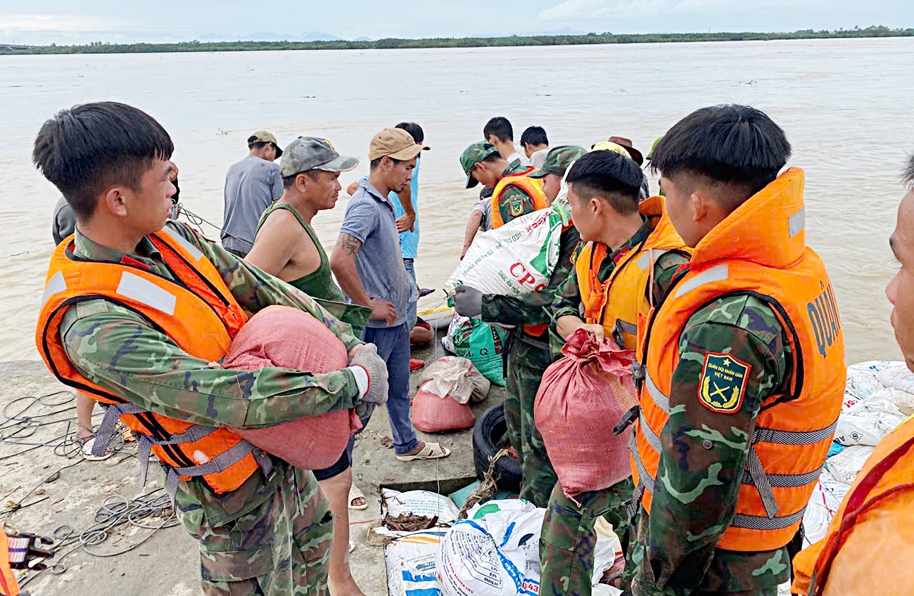 洪水叠加洪水，第13号台风带来更多担忧