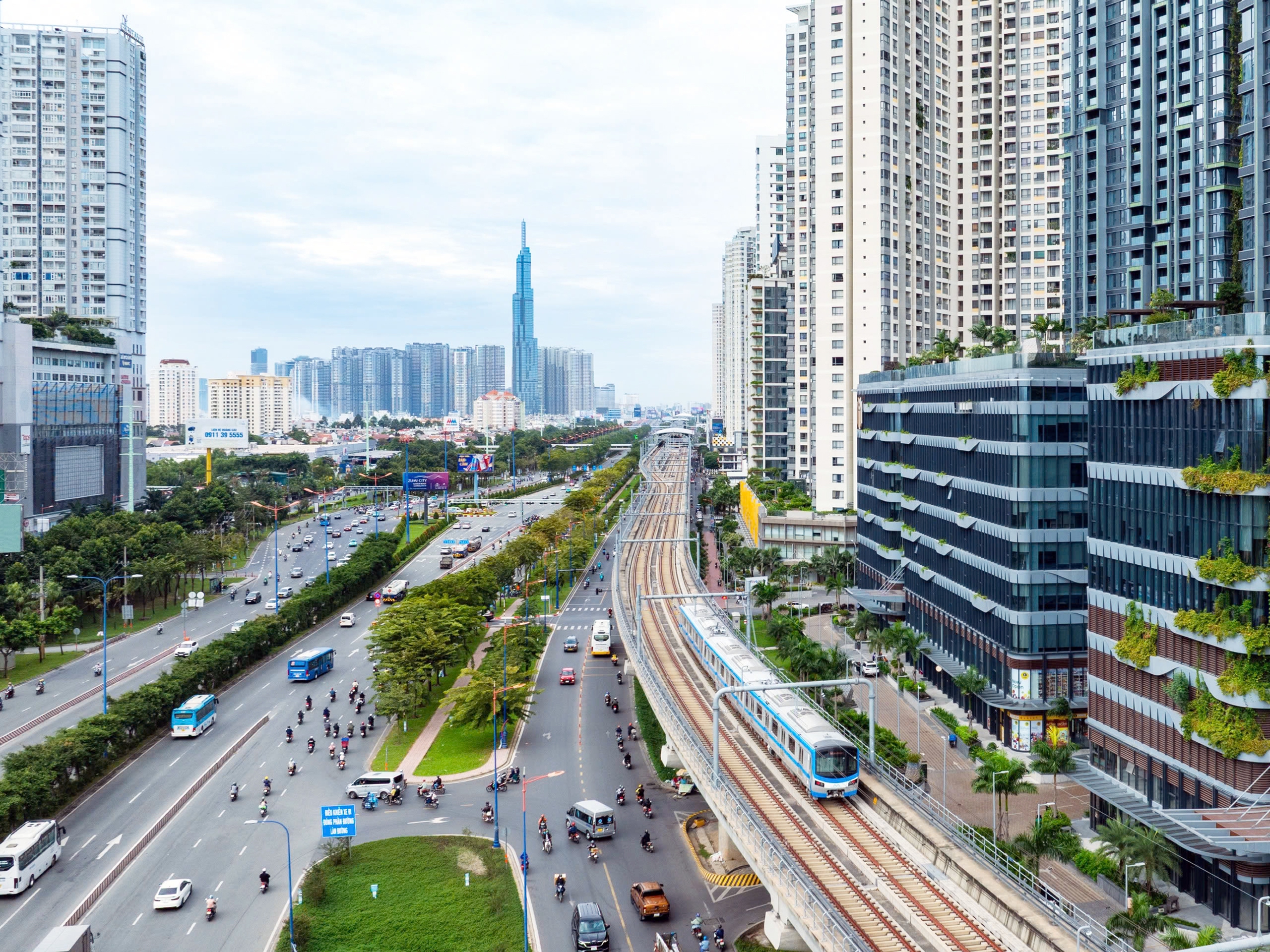 机制必须开放，以实现'内部足够通畅，外部足够宽松'，以发展河内、胡志明市、岘港