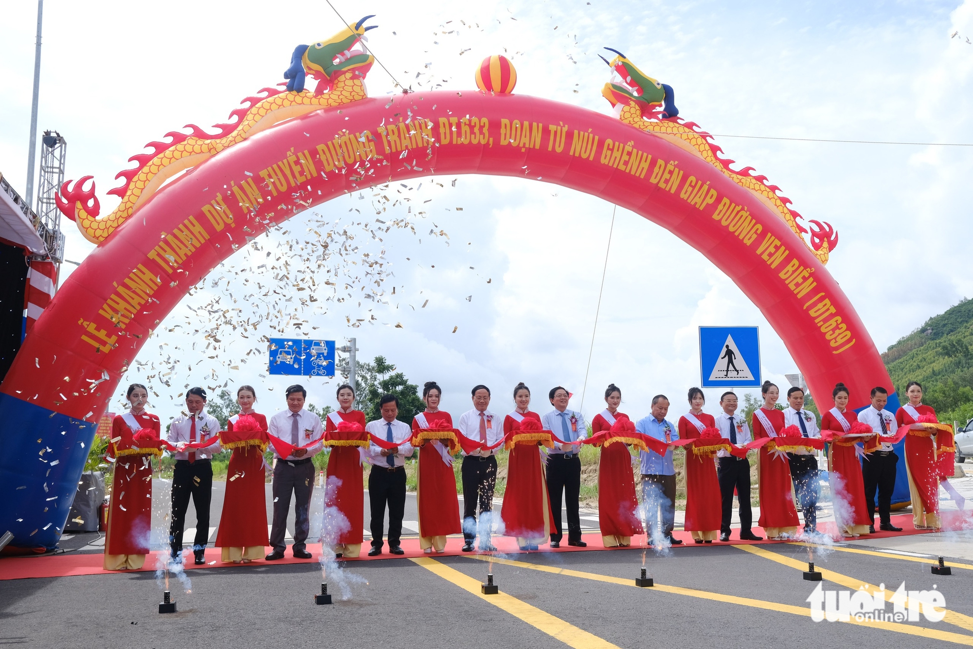 嘉莱省东部两条重要交通线路竣工通车