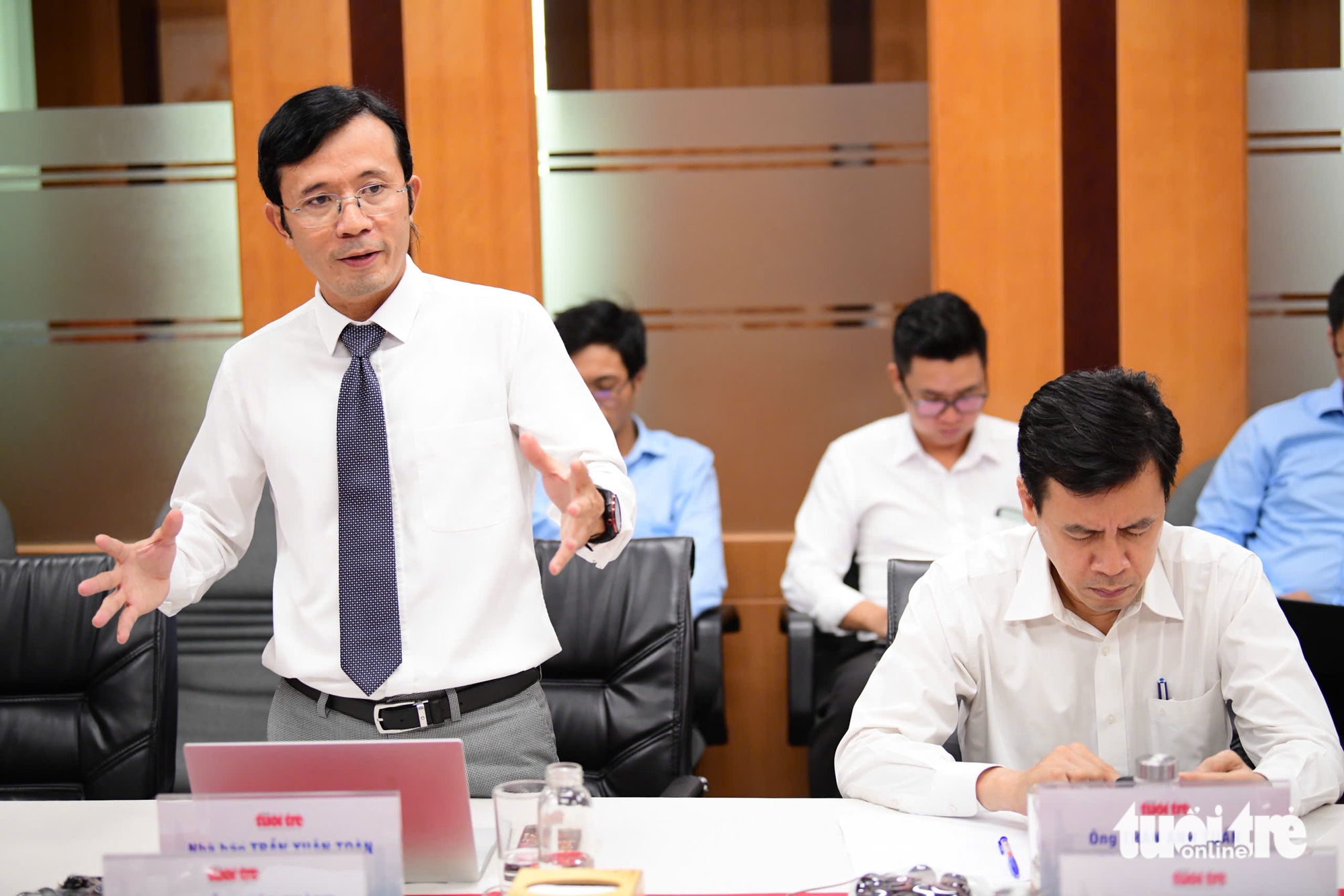 青年报论坛：为私人做基础设施开辟跑道