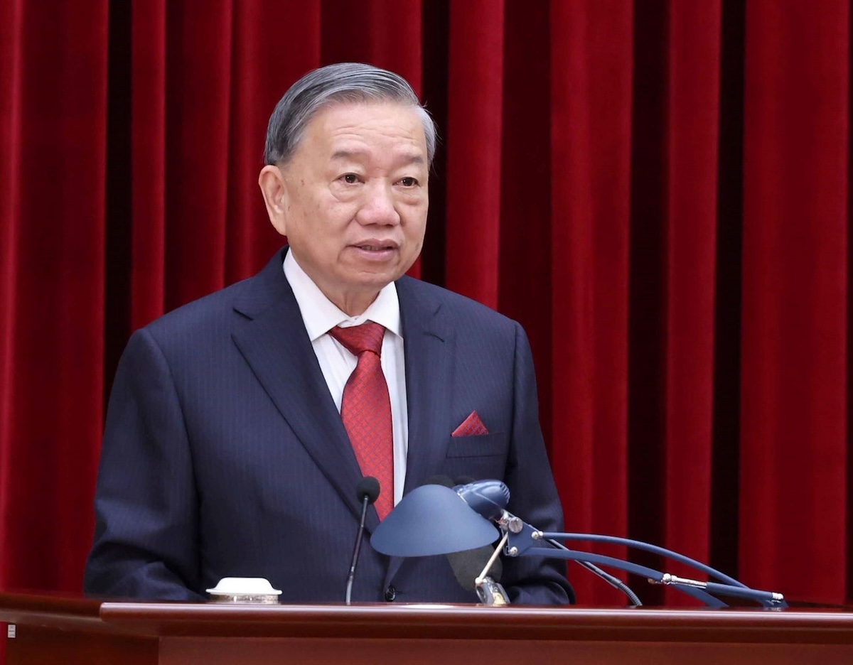 第十三届中央委员会开幕：介绍第十四届中央委员会委员人选