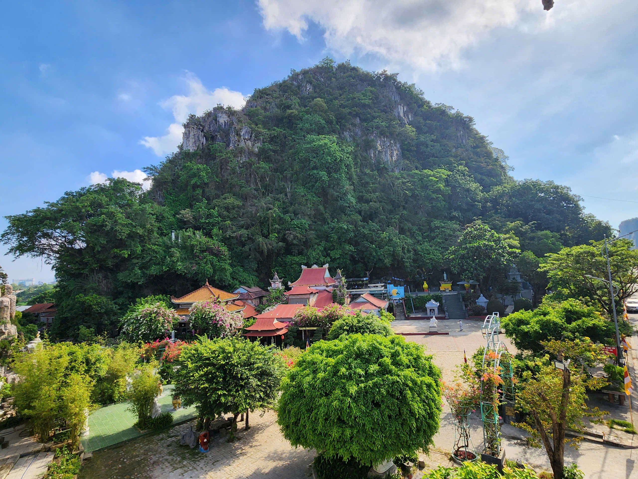 五行山脚下神秘的观音寺，供奉佛舍利的地方
