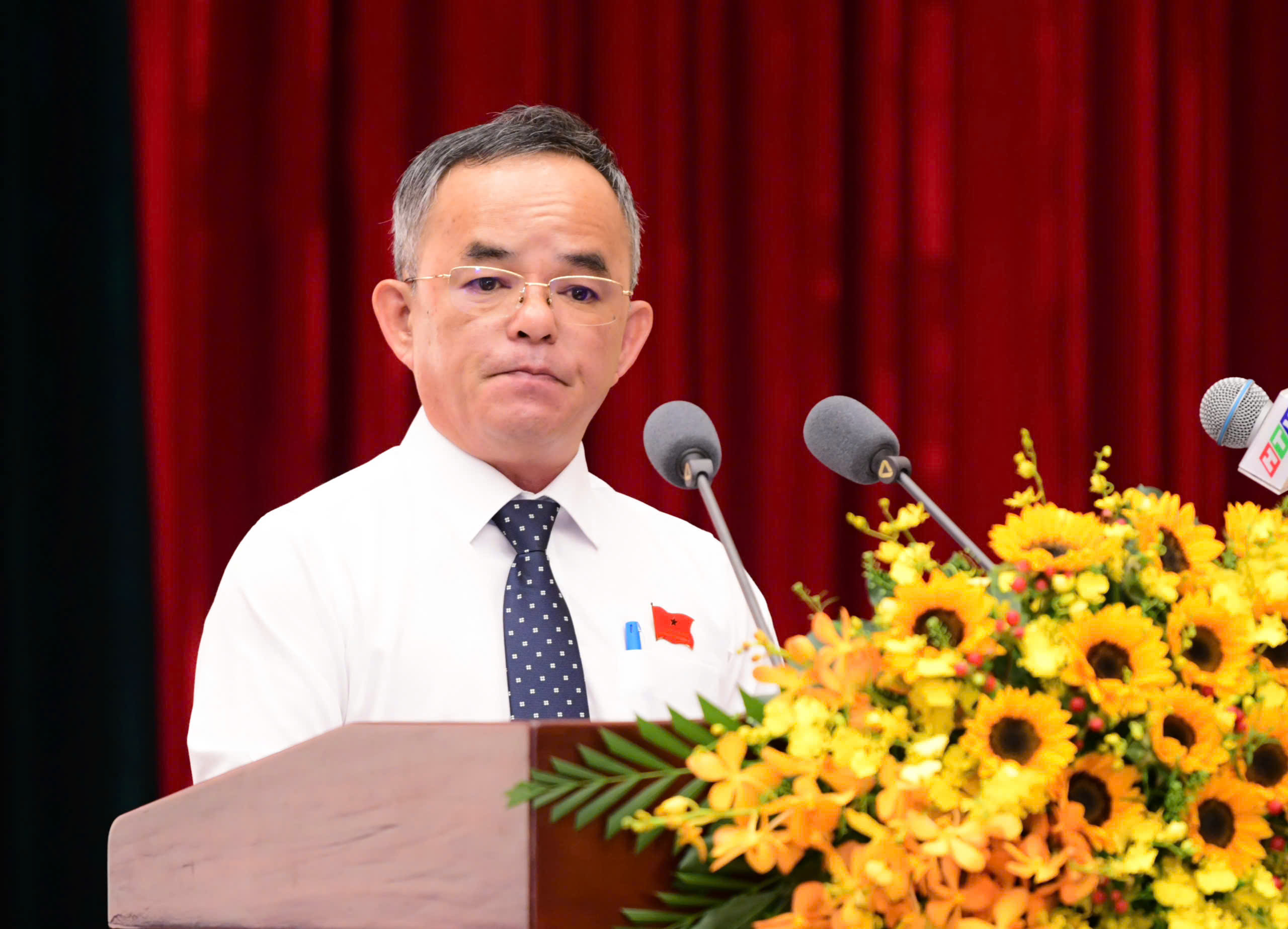 学校食堂：低价不是问题，选择供应商时的'人情关系'更值得担忧