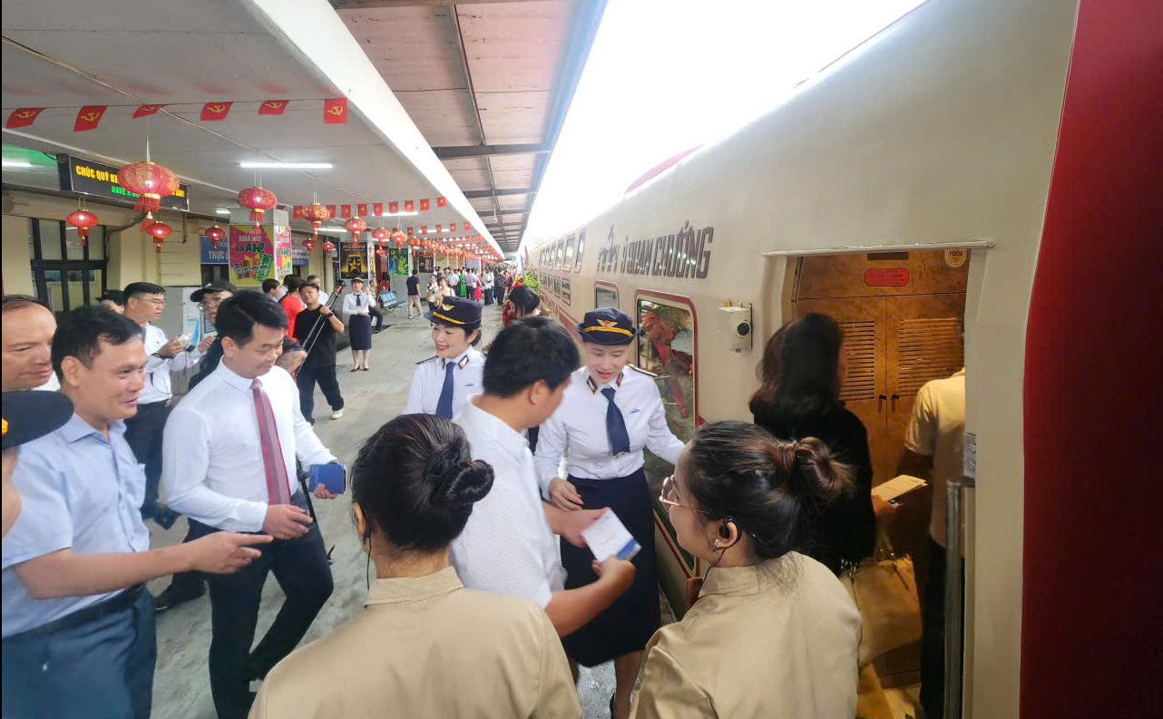 推出‘五城门列车’服务游客旅游体验