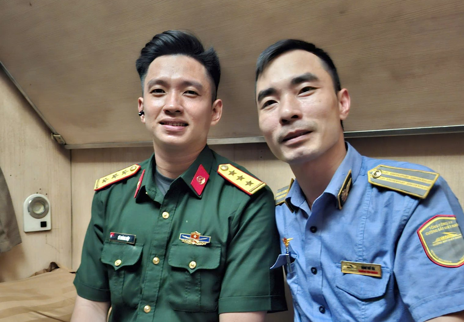 广治省迎接A80战士列车返回，许多人因未能见到‘男神’黎黄协而感到遗憾
