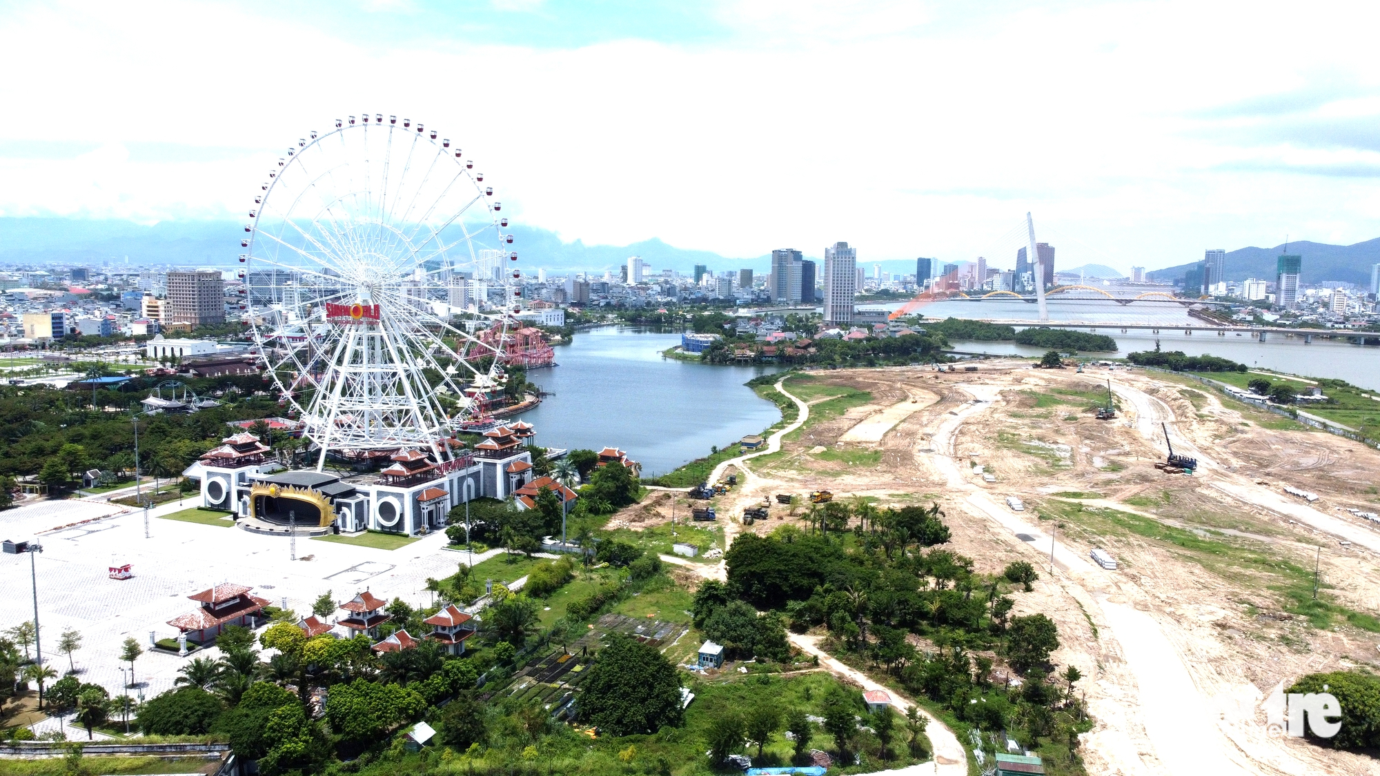 哪些大型项目在过去9个月中描绘了岘港的经济图景？