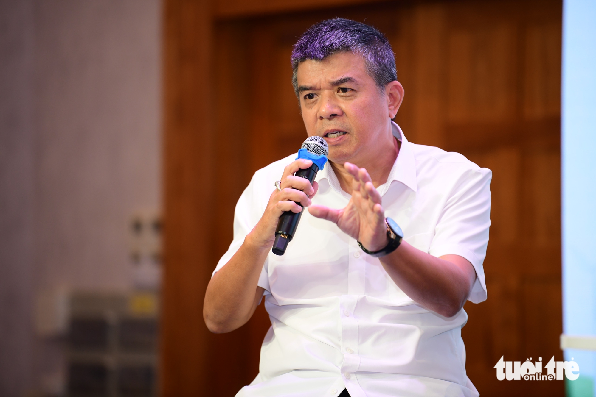 减少城市空气污染：覆盖绿色公交车，转换40万送货员的汽油车