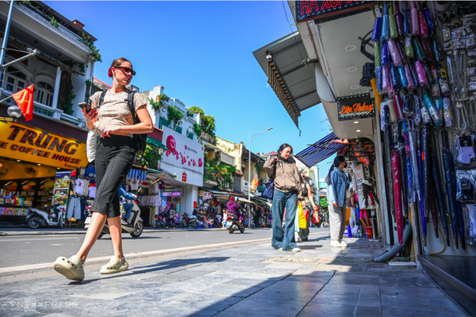河内出动处理道路和人行道违规行为