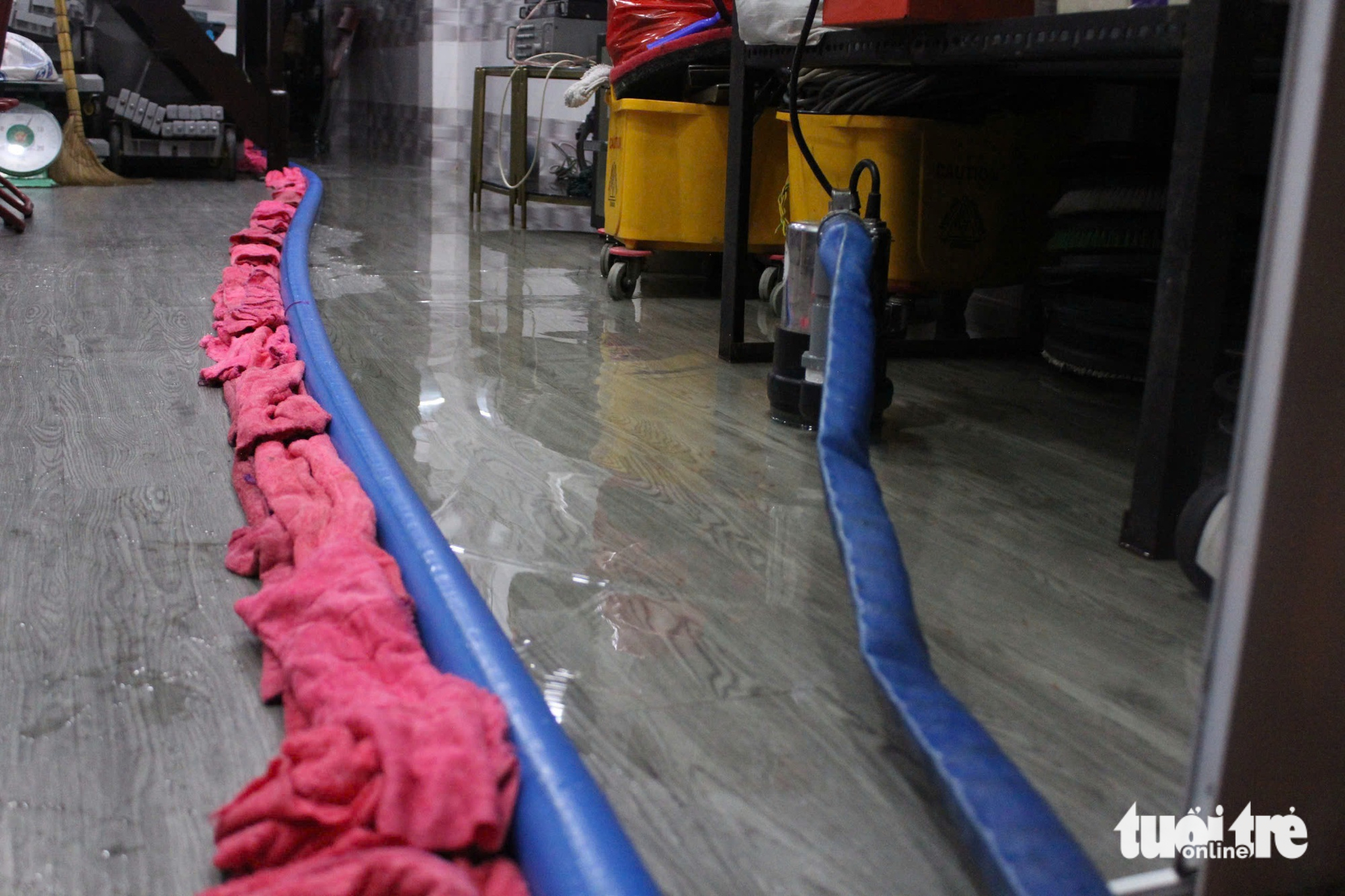 尽管已建'城墙'，平贵、新美居民仍因潮汐而受苦