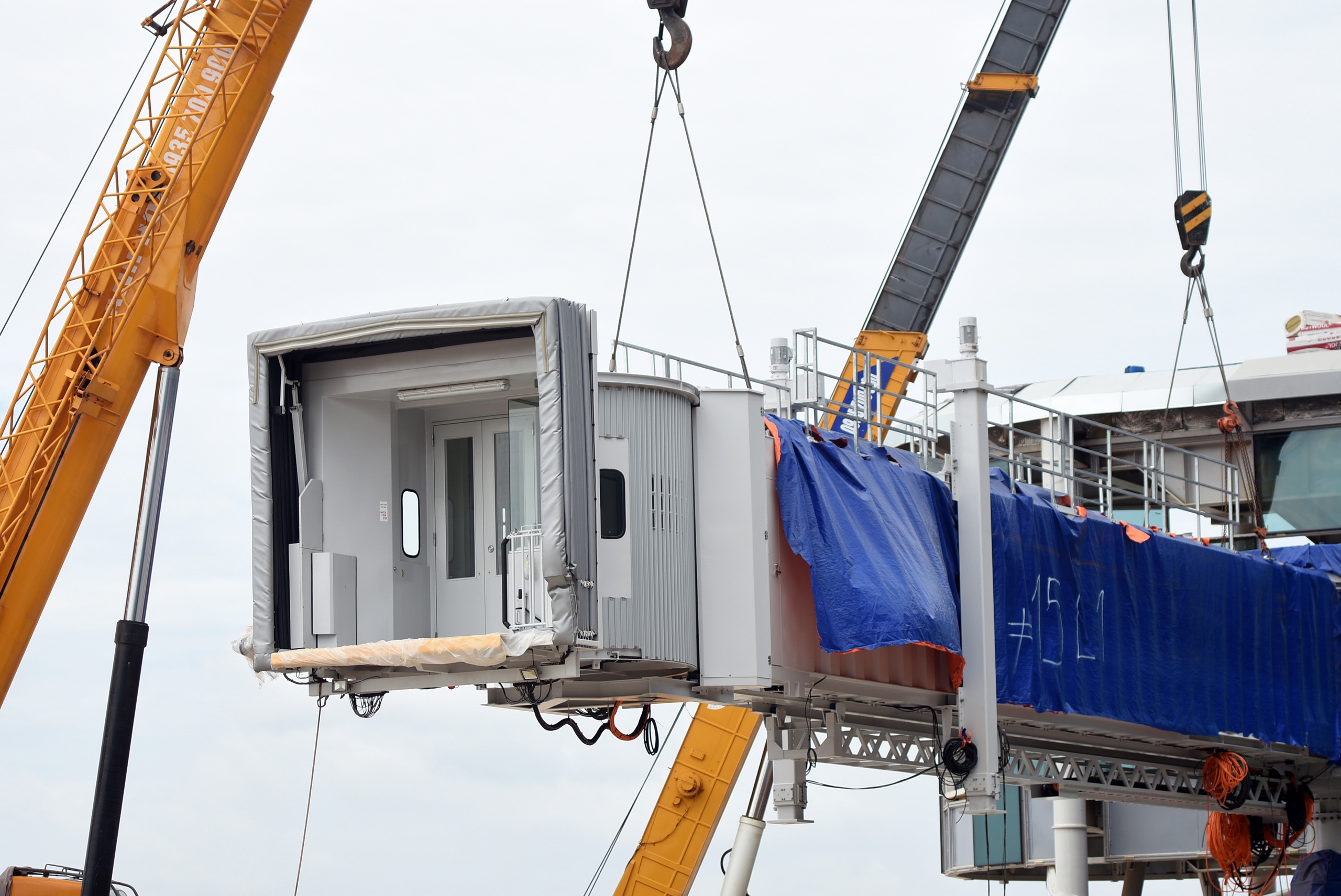 龙城机场：增加超过1000名人员以确保迎接首班航班