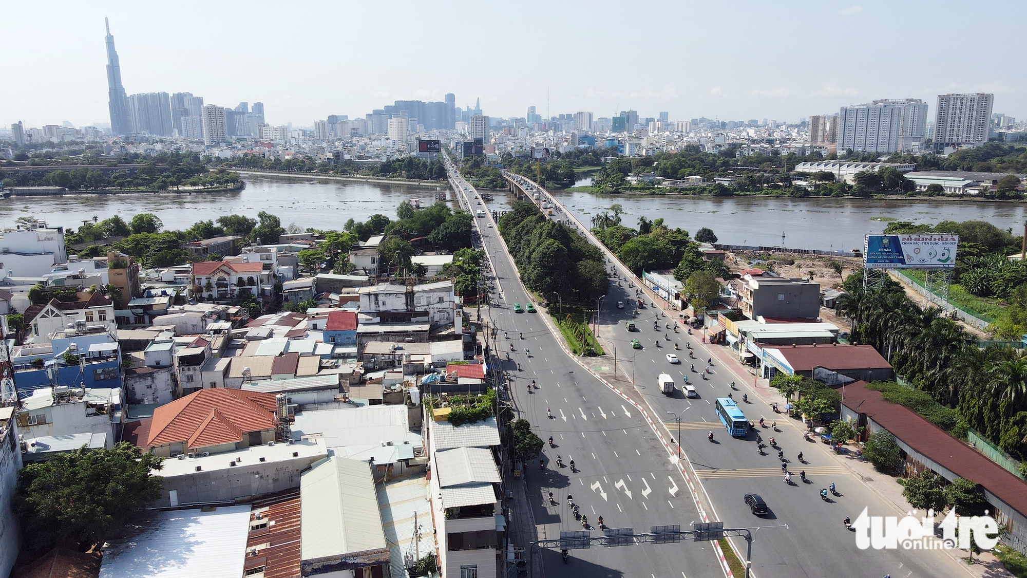 胡志明市加速合并后道路建设