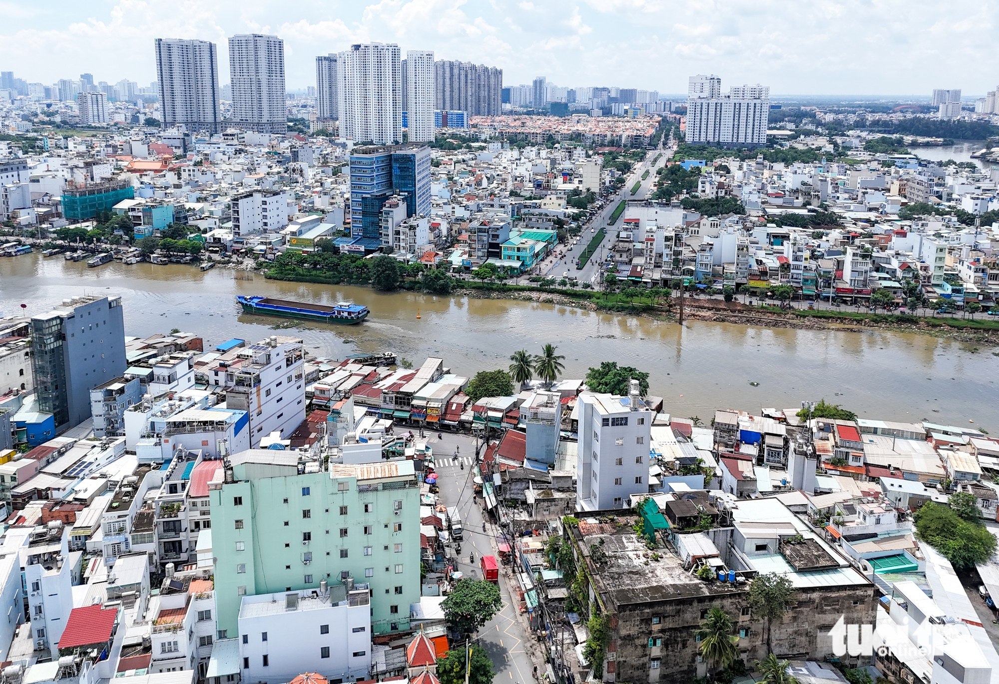 居民拆除房屋，移交土地建设阮快桥道路